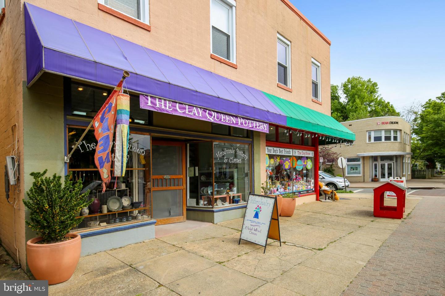 104 E GLEBE RD, ALEXANDRIA, Virginia 22305, 2 Bedrooms Bedrooms, ,1 BathroomBathrooms,Residential,For sale,104 E GLEBE RD,VAAX2051932 MLS # VAAX2051932