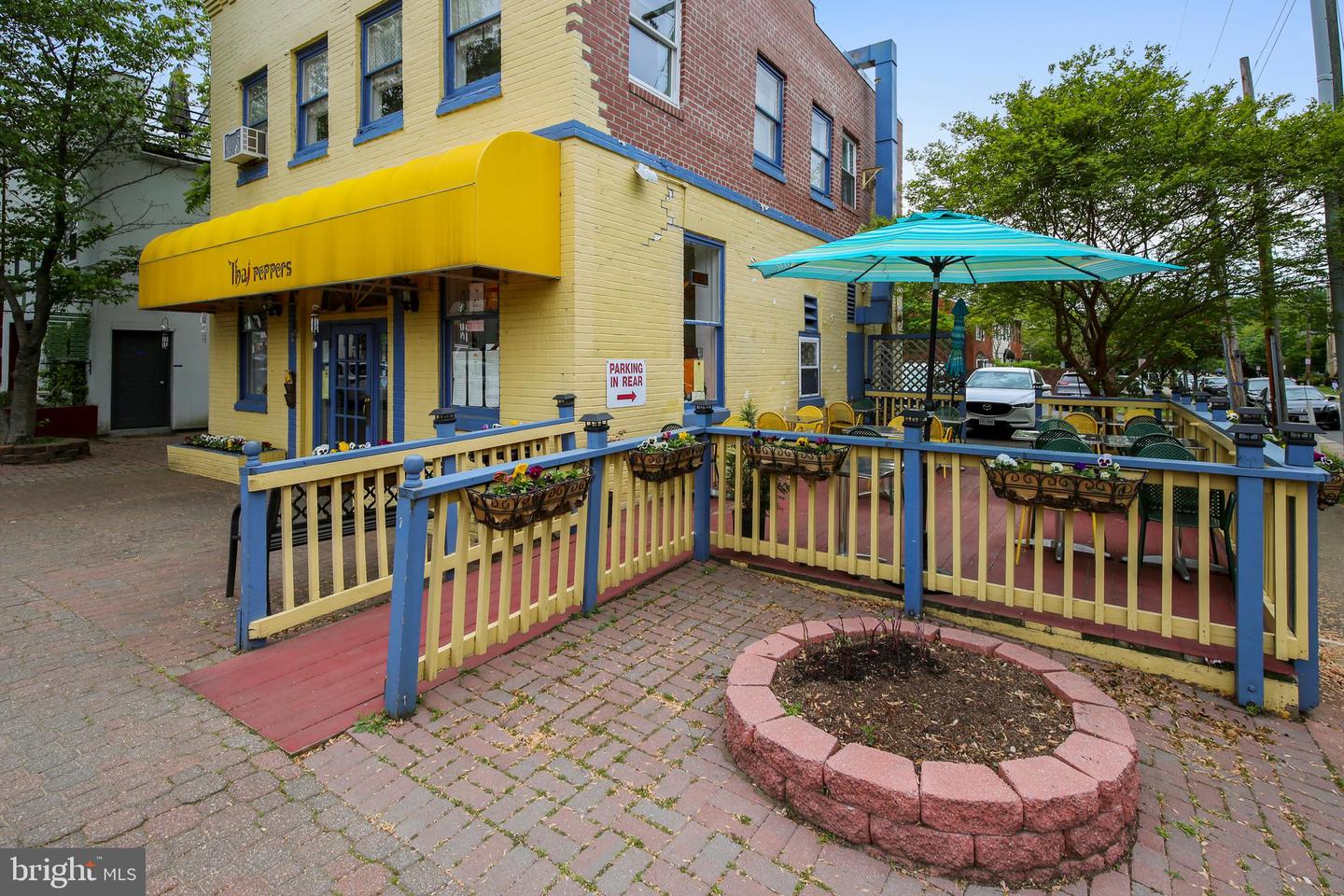 104 E GLEBE RD, ALEXANDRIA, Virginia 22305, 2 Bedrooms Bedrooms, ,1 BathroomBathrooms,Residential,For sale,104 E GLEBE RD,VAAX2051932 MLS # VAAX2051932