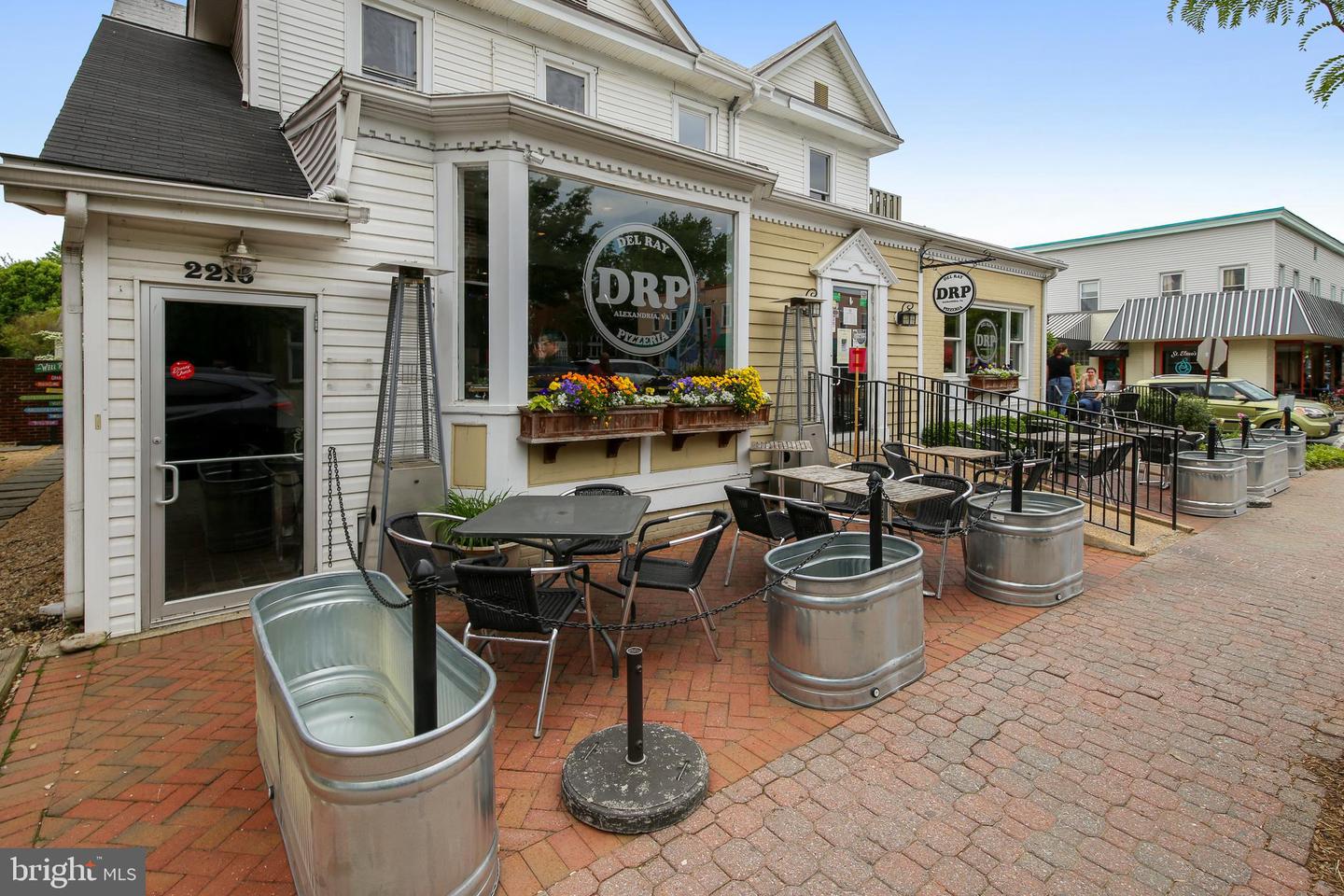 104 E GLEBE RD, ALEXANDRIA, Virginia 22305, 2 Bedrooms Bedrooms, ,1 BathroomBathrooms,Residential,For sale,104 E GLEBE RD,VAAX2051932 MLS # VAAX2051932