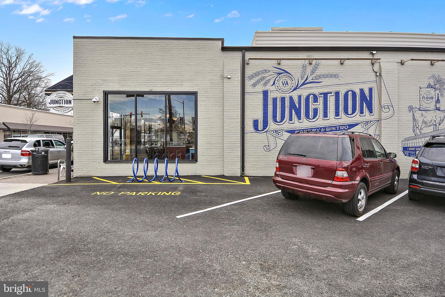 104 E GLEBE RD, ALEXANDRIA, Virginia 22305, 2 Bedrooms Bedrooms, ,1 BathroomBathrooms,Residential,For sale,104 E GLEBE RD,VAAX2051932 MLS # VAAX2051932