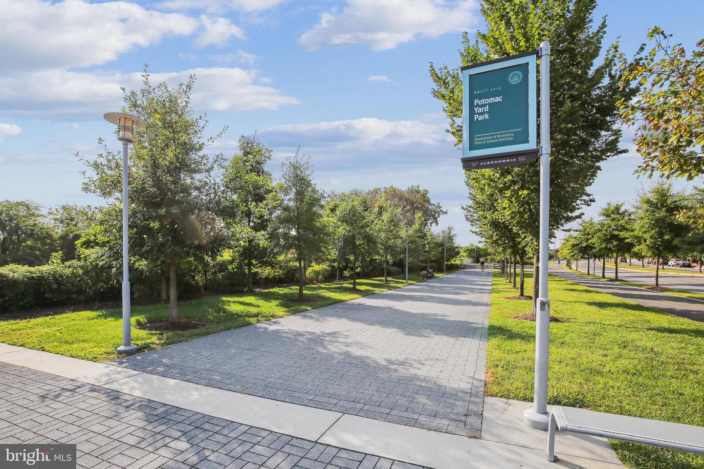 104 E GLEBE RD, ALEXANDRIA, Virginia 22305, 2 Bedrooms Bedrooms, ,1 BathroomBathrooms,Residential,For sale,104 E GLEBE RD,VAAX2051932 MLS # VAAX2051932