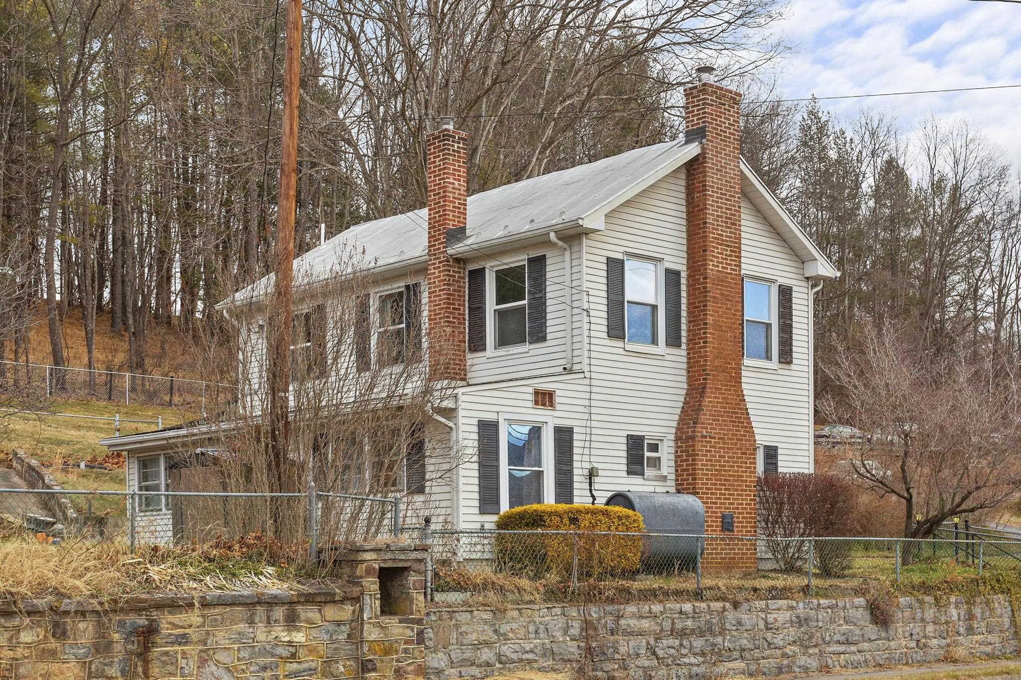 157 BUFFALO GAP HWY, CHURCHVILLE, Virginia 24421, 3 Bedrooms Bedrooms, ,1 BathroomBathrooms,Residential,157 BUFFALO GAP HWY,672222 MLS # 672222