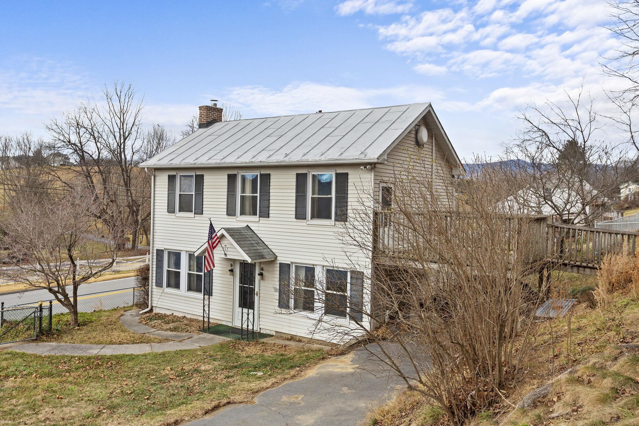 157 BUFFALO GAP HWY, CHURCHVILLE, Virginia 24421, 3 Bedrooms Bedrooms, ,1 BathroomBathrooms,Residential,157 BUFFALO GAP HWY,672222 MLS # 672222