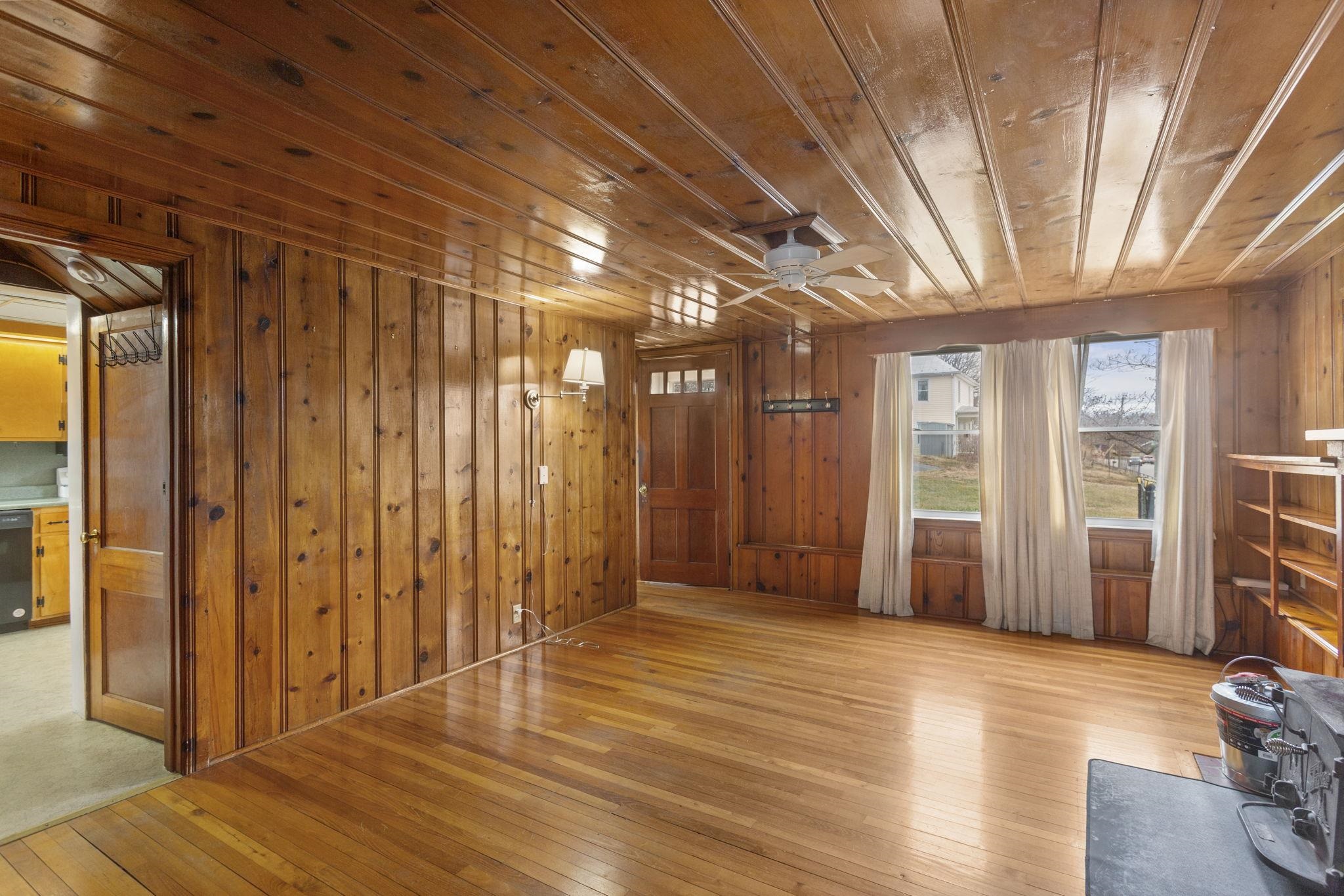 157 BUFFALO GAP HWY, CHURCHVILLE, Virginia 24421, 3 Bedrooms Bedrooms, ,1 BathroomBathrooms,Residential,157 BUFFALO GAP HWY,672222 MLS # 672222