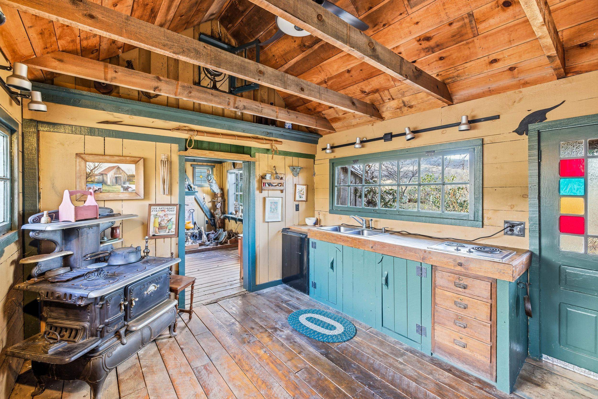 1159 PINE GROVE RD, STANLEY, Virginia 22851, 3 Bedrooms Bedrooms, ,1 BathroomBathrooms,Residential,1159 PINE GROVE RD,672228 MLS # 672228