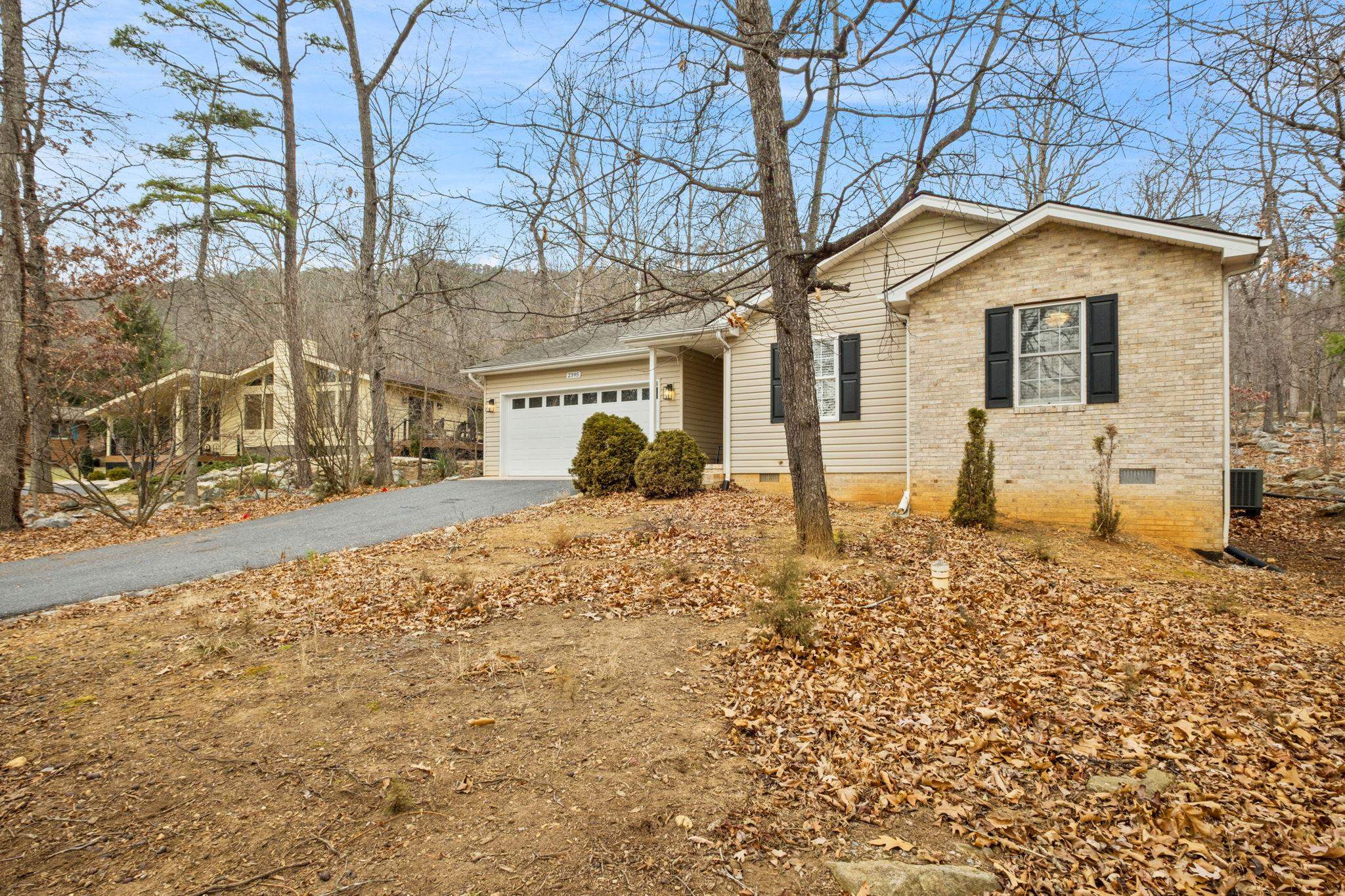 2395 HOPKINS DR, MCGAHEYSVILLE, Virginia 22840, 3 Bedrooms Bedrooms, ,2 BathroomsBathrooms,Residential,2395 HOPKINS DR,672234 MLS # 672234