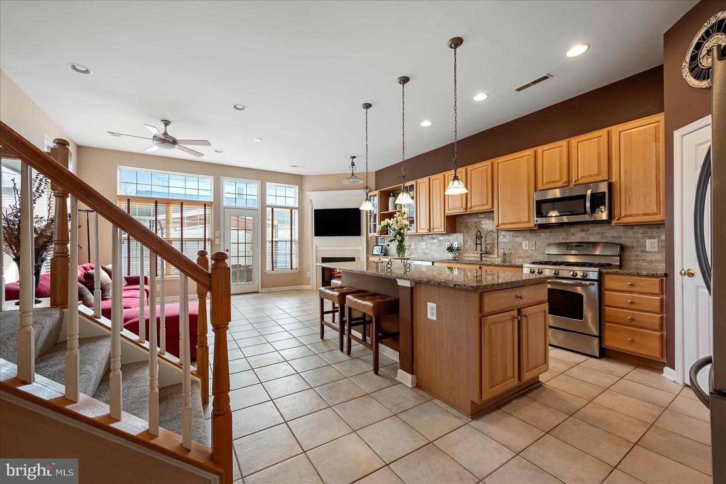 25542 DONEGAL DR, CHANTILLY, Virginia 20152, 3 Bedrooms Bedrooms, ,2 BathroomsBathrooms,Residential,For sale,25542 DONEGAL DR,VALO2111796 MLS # VALO2111796