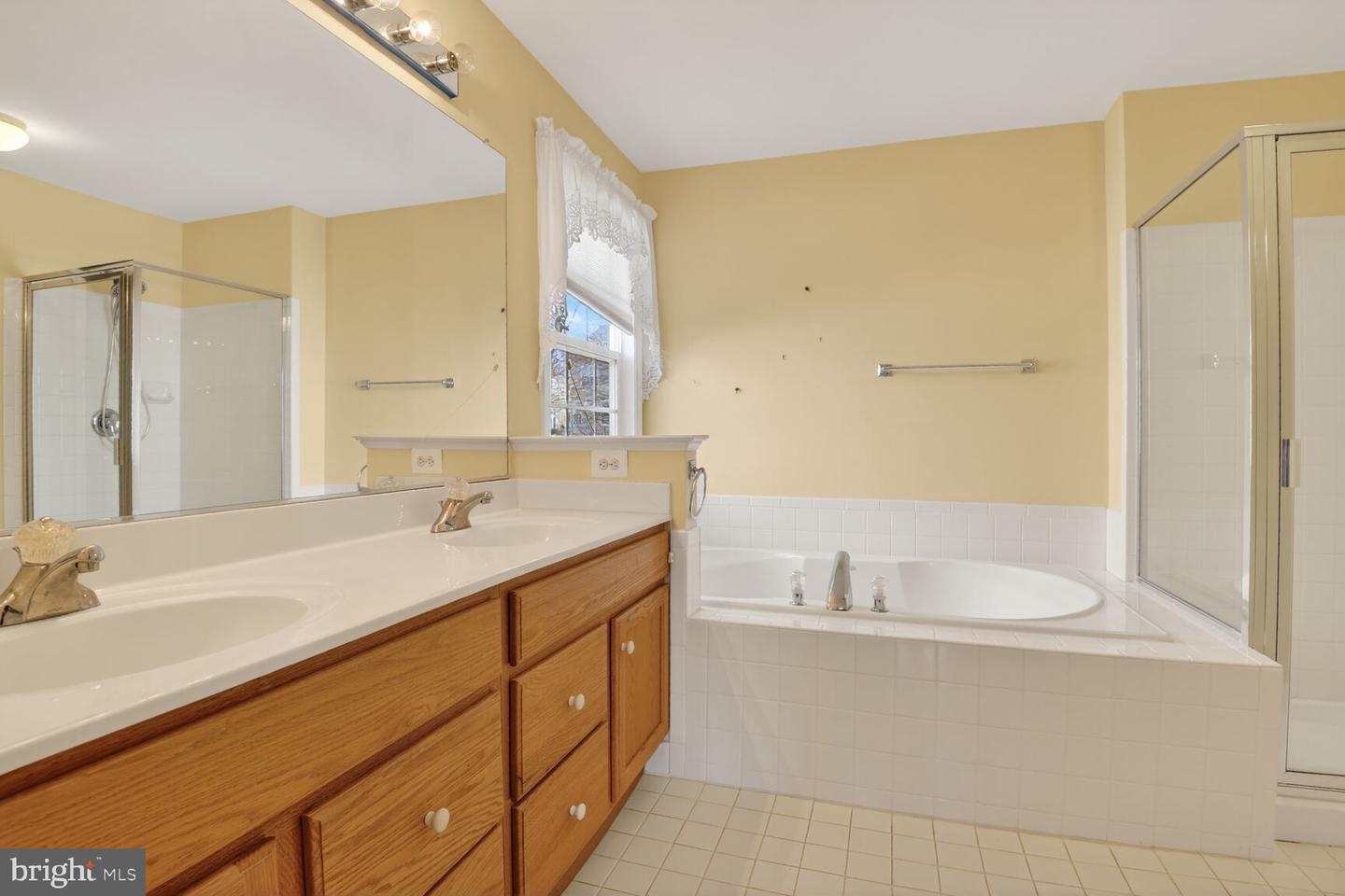 4734 FEATURE OAK WAY, FAIRFAX, Virginia 22032, 5 Bedrooms Bedrooms, ,5 BathroomsBathrooms,Residential,For sale,4734 FEATURE OAK WAY,VAFX2280858 MLS # VAFX2280858