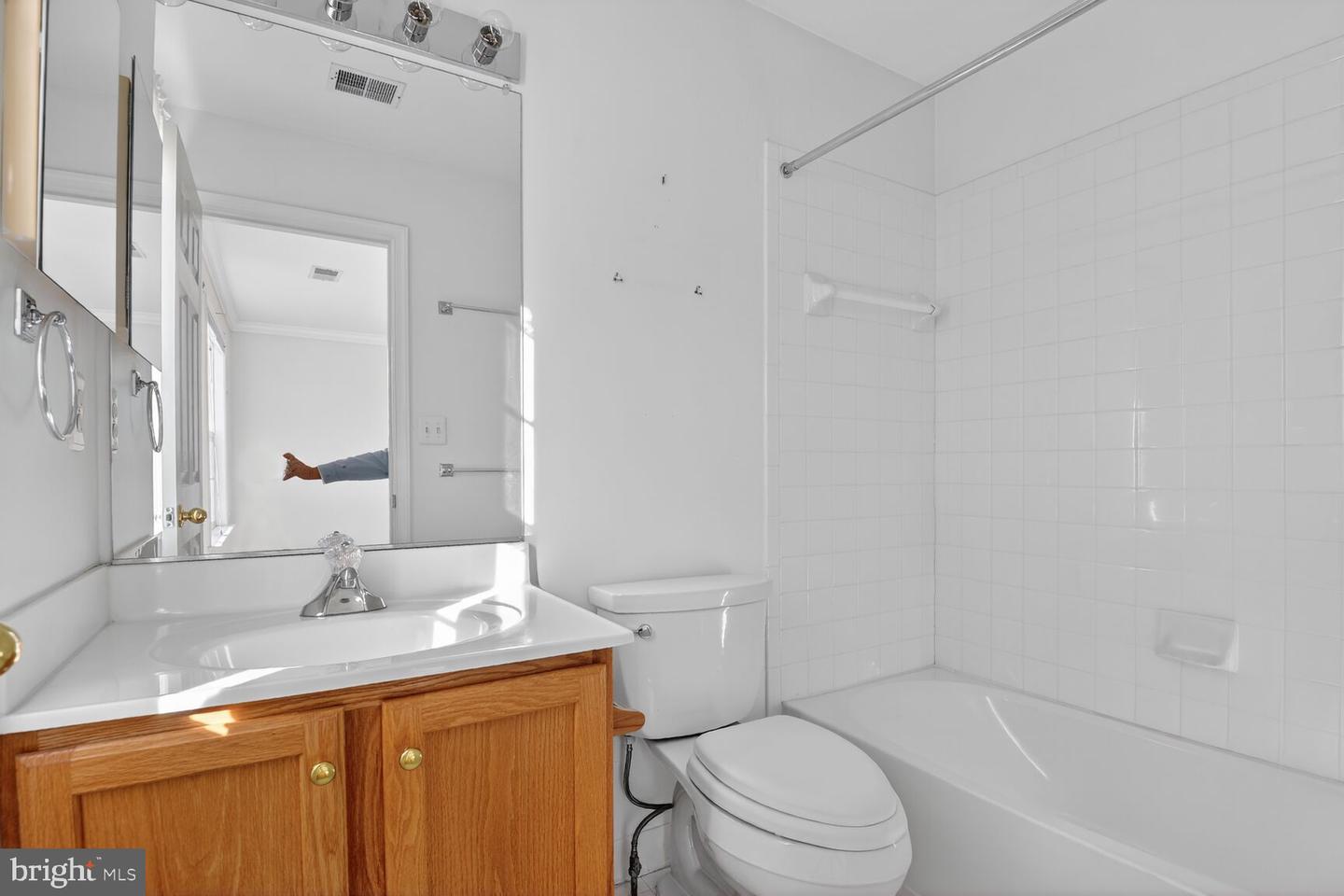 4734 FEATURE OAK WAY, FAIRFAX, Virginia 22032, 5 Bedrooms Bedrooms, ,5 BathroomsBathrooms,Residential,For sale,4734 FEATURE OAK WAY,VAFX2280858 MLS # VAFX2280858