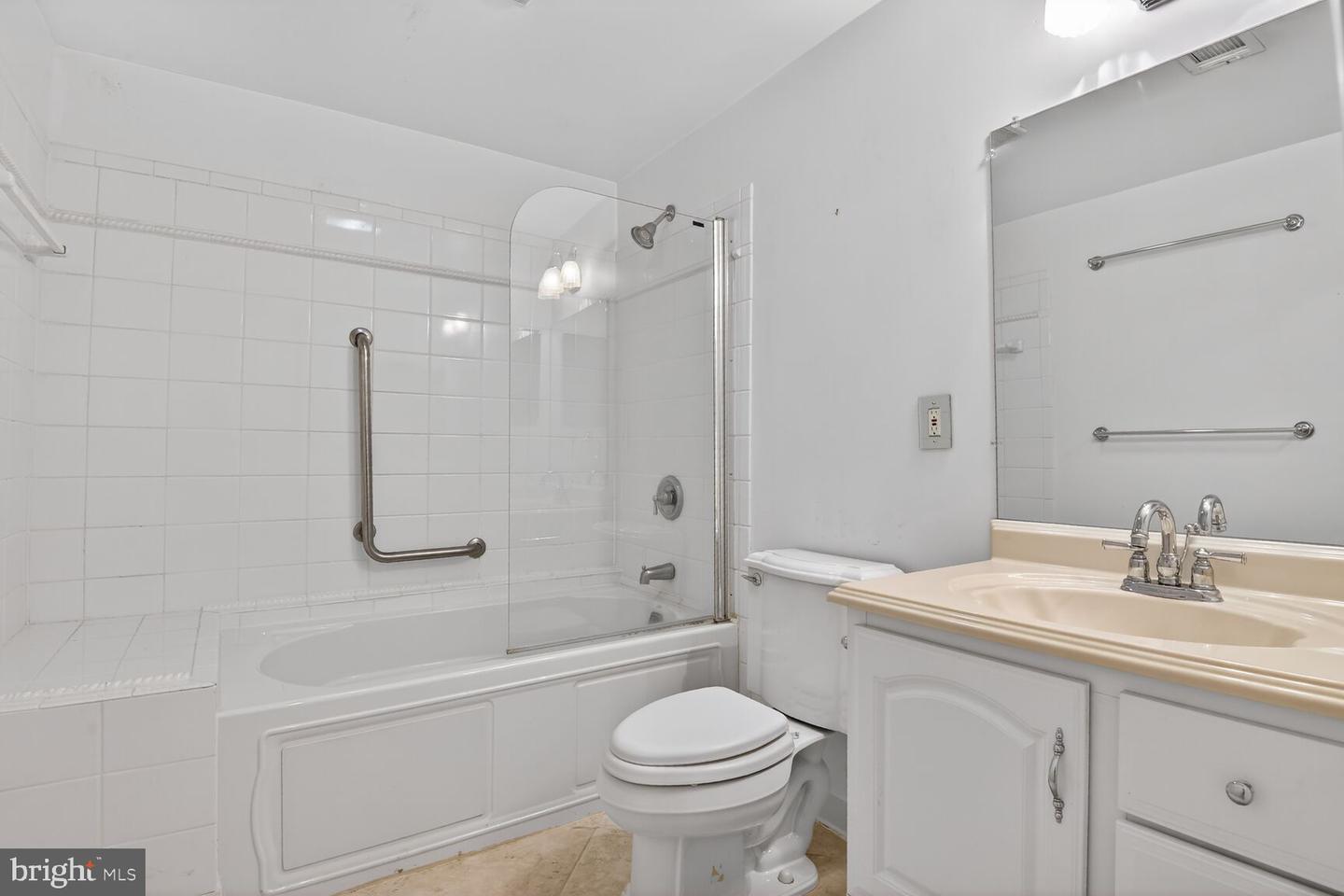 4734 FEATURE OAK WAY, FAIRFAX, Virginia 22032, 5 Bedrooms Bedrooms, ,5 BathroomsBathrooms,Residential,For sale,4734 FEATURE OAK WAY,VAFX2280858 MLS # VAFX2280858