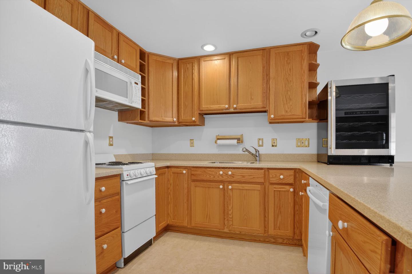 4734 FEATURE OAK WAY, FAIRFAX, Virginia 22032, 5 Bedrooms Bedrooms, ,5 BathroomsBathrooms,Residential,For sale,4734 FEATURE OAK WAY,VAFX2280858 MLS # VAFX2280858