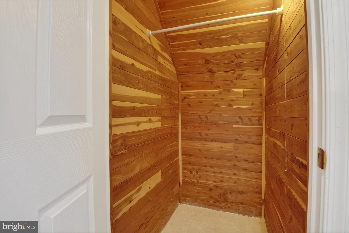 4734 FEATURE OAK WAY, FAIRFAX, Virginia 22032, 5 Bedrooms Bedrooms, ,5 BathroomsBathrooms,Residential,For sale,4734 FEATURE OAK WAY,VAFX2280858 MLS # VAFX2280858