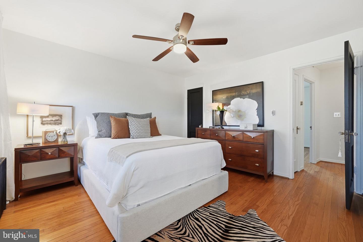 1130 COLONIAL AVE, ALEXANDRIA, Virginia 22314, 2 Bedrooms Bedrooms, ,2 BathroomsBathrooms,Residential,For sale,1130 COLONIAL AVE,VAAX2052162 MLS # VAAX2052162 1130 COLONIAL AVE, ALEXANDRIA, Virginia 22314, 2 Bedrooms Bedrooms, ,2 BathroomsBathrooms,Residential,For sale,1130 COLONIAL AVE,VAAX2052162 MLS # VAAX2052162