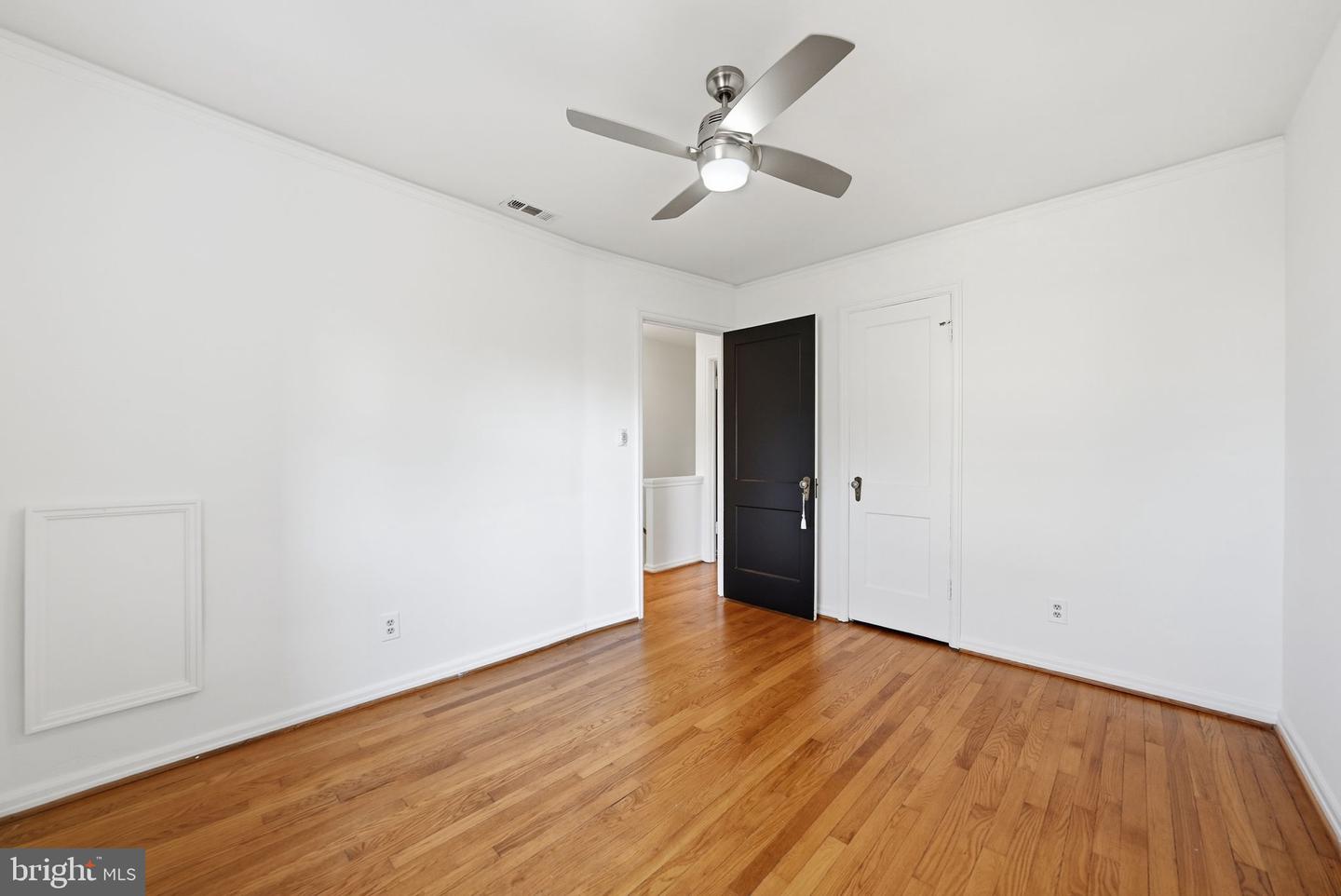 1130 COLONIAL AVE, ALEXANDRIA, Virginia 22314, 2 Bedrooms Bedrooms, ,2 BathroomsBathrooms,Residential,For sale,1130 COLONIAL AVE,VAAX2052162 MLS # VAAX2052162 1130 COLONIAL AVE, ALEXANDRIA, Virginia 22314, 2 Bedrooms Bedrooms, ,2 BathroomsBathrooms,Residential,For sale,1130 COLONIAL AVE,VAAX2052162 MLS # VAAX2052162