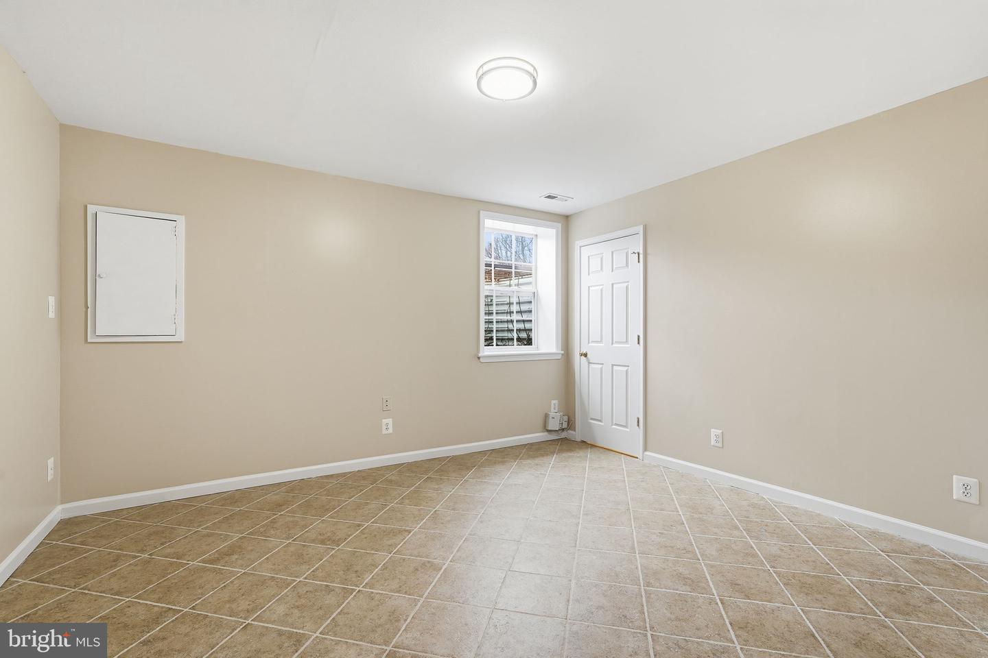 8310 ROLLING RD, MANASSAS, Virginia 20110, 6 Bedrooms Bedrooms, ,3 BathroomsBathrooms,Residential,For sale,8310 ROLLING RD,VAPW2108710 MLS # VAPW2108710