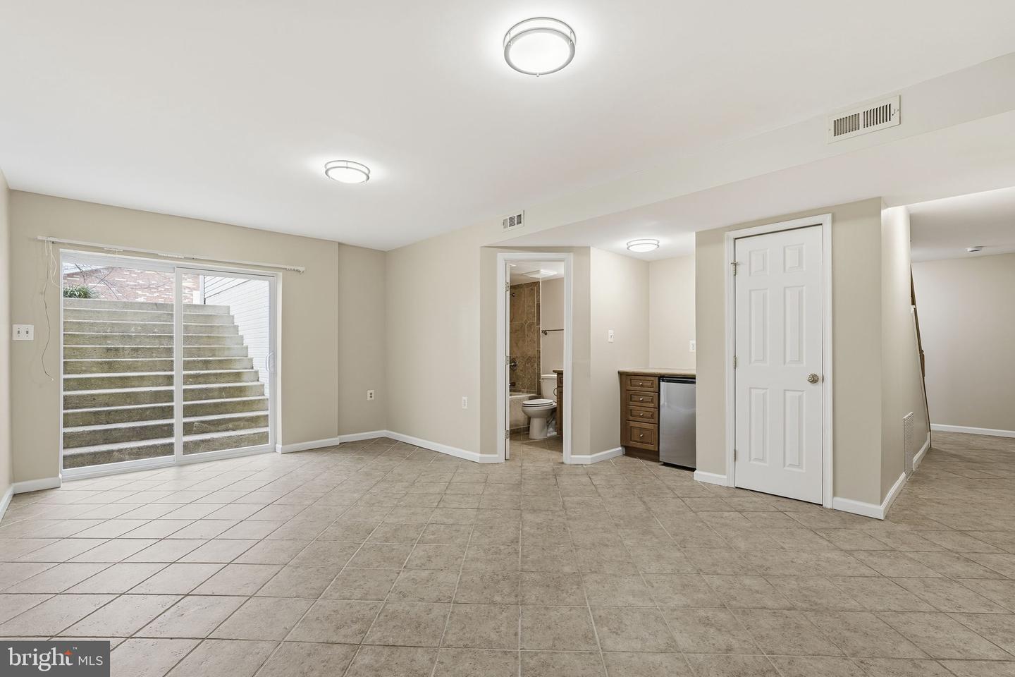 8310 ROLLING RD, MANASSAS, Virginia 20110, 6 Bedrooms Bedrooms, ,3 BathroomsBathrooms,Residential,For sale,8310 ROLLING RD,VAPW2108710 MLS # VAPW2108710