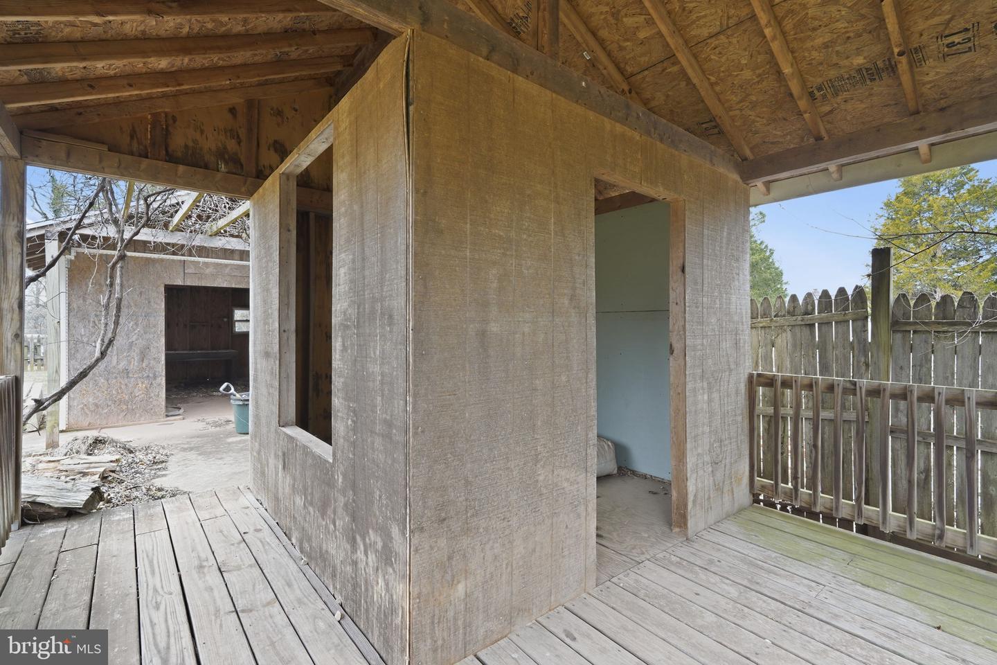 8310 ROLLING RD, MANASSAS, Virginia 20110, 6 Bedrooms Bedrooms, ,3 BathroomsBathrooms,Residential,For sale,8310 ROLLING RD,VAPW2108710 MLS # VAPW2108710