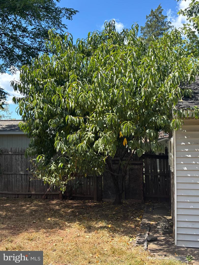 8310 ROLLING RD, MANASSAS, Virginia 20110, 6 Bedrooms Bedrooms, ,3 BathroomsBathrooms,Residential,For sale,8310 ROLLING RD,VAPW2108710 MLS # VAPW2108710