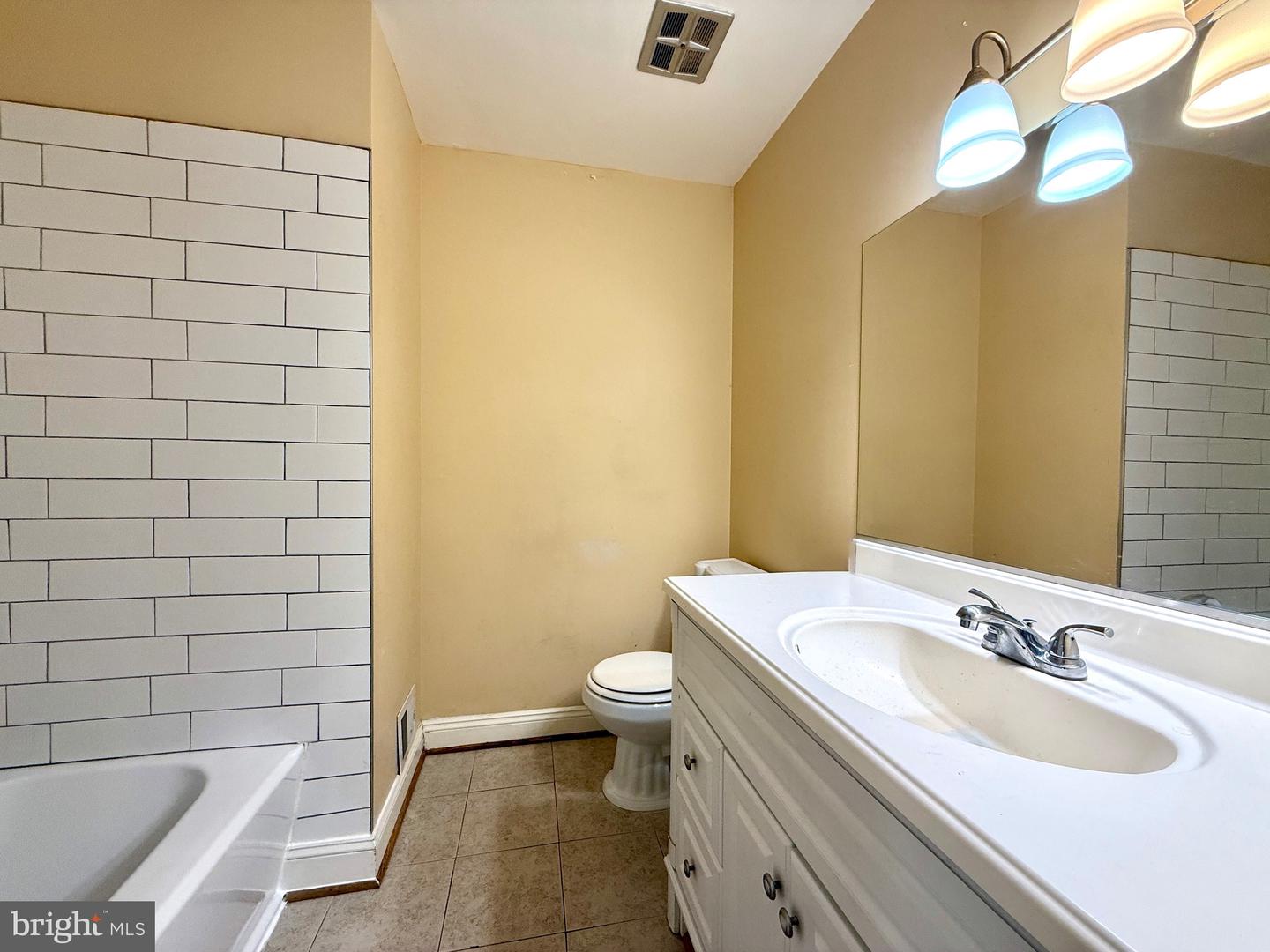 14204 SAINT CLAIR DR, GAINESVILLE, Virginia 20155, 5 Bedrooms Bedrooms, ,3 BathroomsBathrooms,Residential,For sale,14204 SAINT CLAIR DR,VAPW2109058 MLS # VAPW2109058