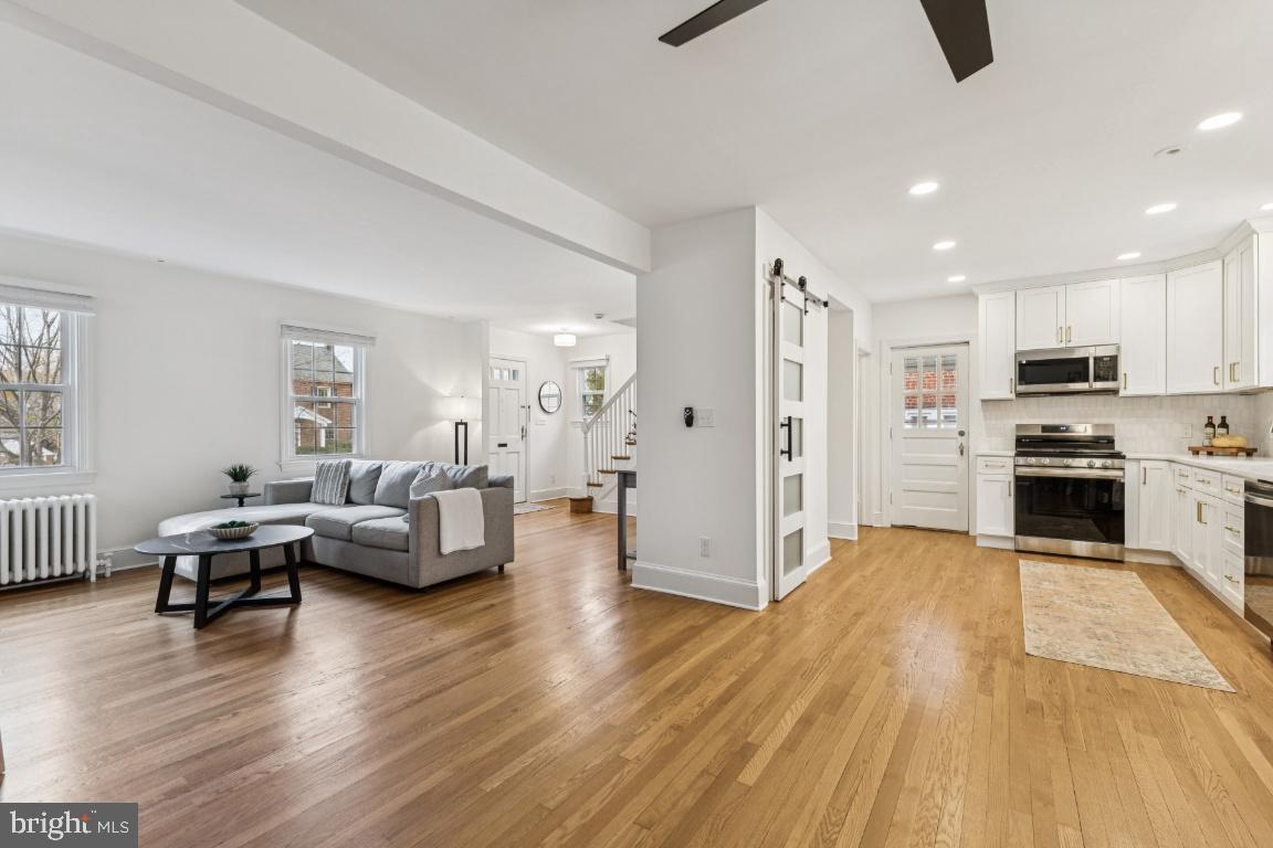 425 N NORWOOD ST, ARLINGTON, Virginia 22203, 3 Bedrooms Bedrooms, ,3 BathroomsBathrooms,Residential,For sale,425 N NORWOOD ST,VAAR2066876 MLS # VAAR2066876