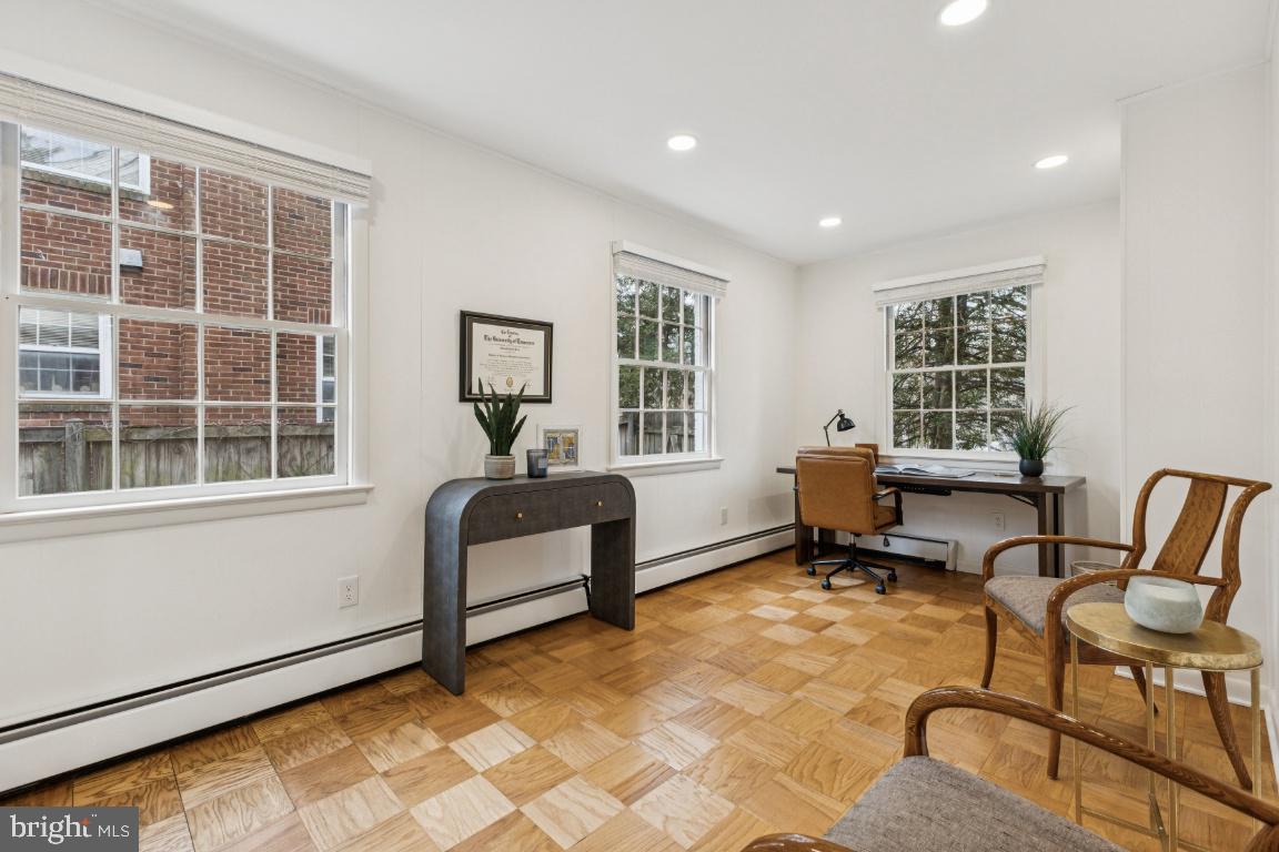 425 N NORWOOD ST, ARLINGTON, Virginia 22203, 3 Bedrooms Bedrooms, ,3 BathroomsBathrooms,Residential,For sale,425 N NORWOOD ST,VAAR2066876 MLS # VAAR2066876