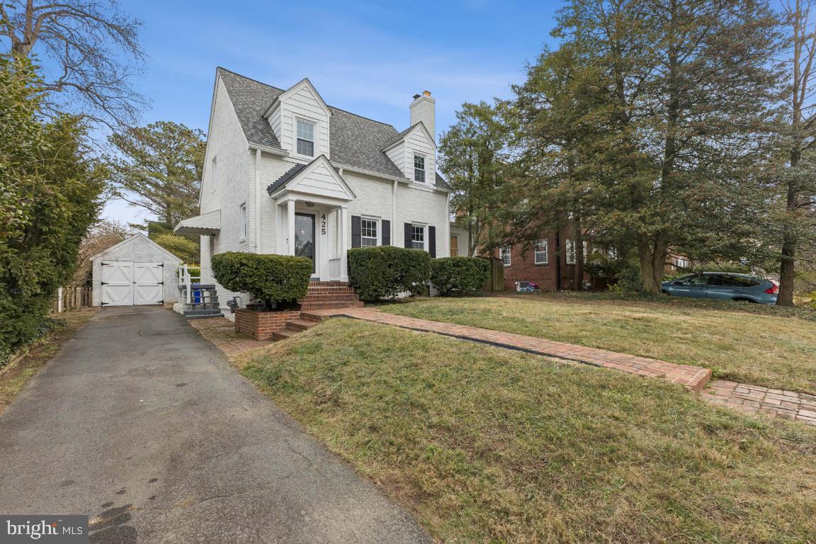 425 N NORWOOD ST, ARLINGTON, Virginia 22203, 3 Bedrooms Bedrooms, ,3 BathroomsBathrooms,Residential,For sale,425 N NORWOOD ST,VAAR2066876 MLS # VAAR2066876