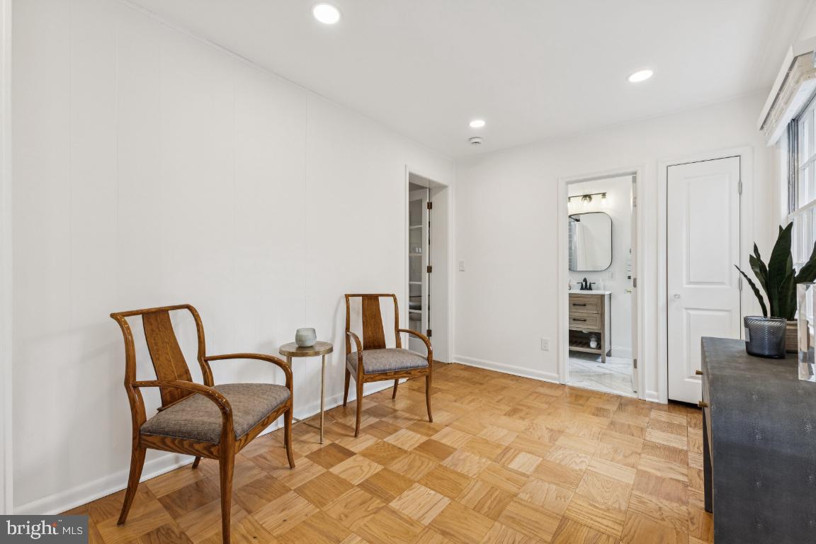 425 N NORWOOD ST, ARLINGTON, Virginia 22203, 3 Bedrooms Bedrooms, ,3 BathroomsBathrooms,Residential,For sale,425 N NORWOOD ST,VAAR2066876 MLS # VAAR2066876