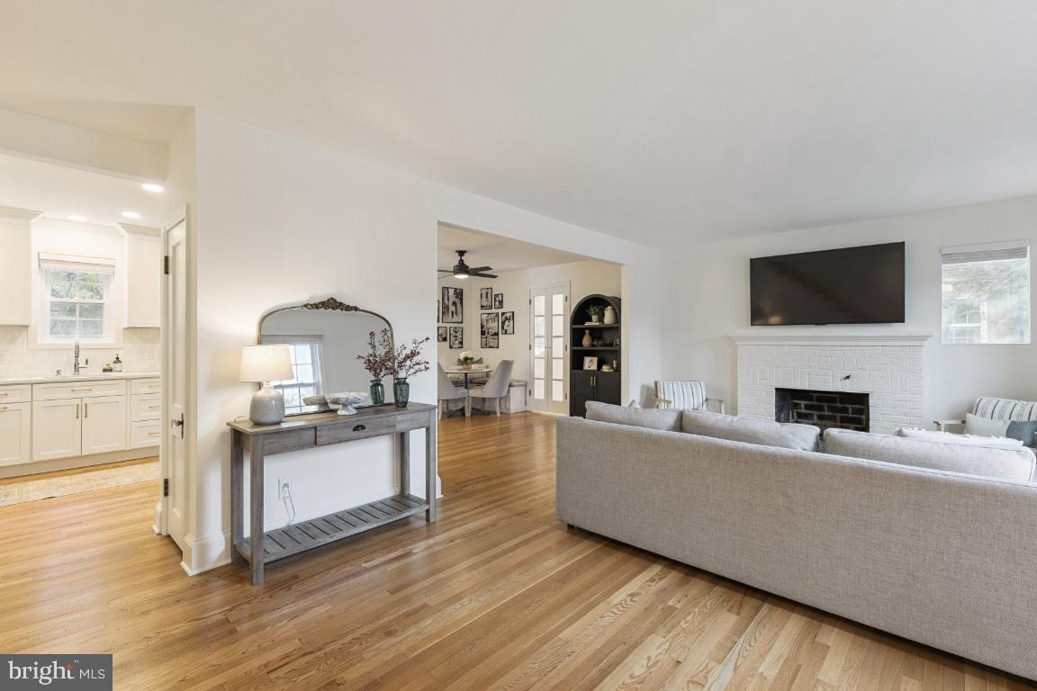 425 N NORWOOD ST, ARLINGTON, Virginia 22203, 3 Bedrooms Bedrooms, ,3 BathroomsBathrooms,Residential,For sale,425 N NORWOOD ST,VAAR2066876 MLS # VAAR2066876