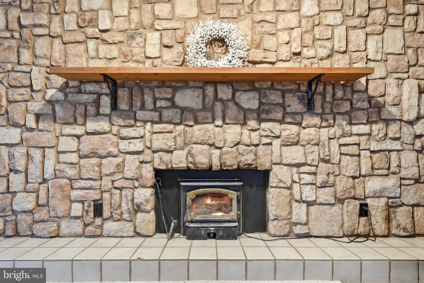 7406 BEAR WALLOW DR, WARRENTON, Virginia 20186, 4 Bedrooms Bedrooms, 12 Rooms Rooms,3 BathroomsBathrooms,Residential,For sale,7406 BEAR WALLOW DR,VAFQ2019902 MLS # VAFQ2019902