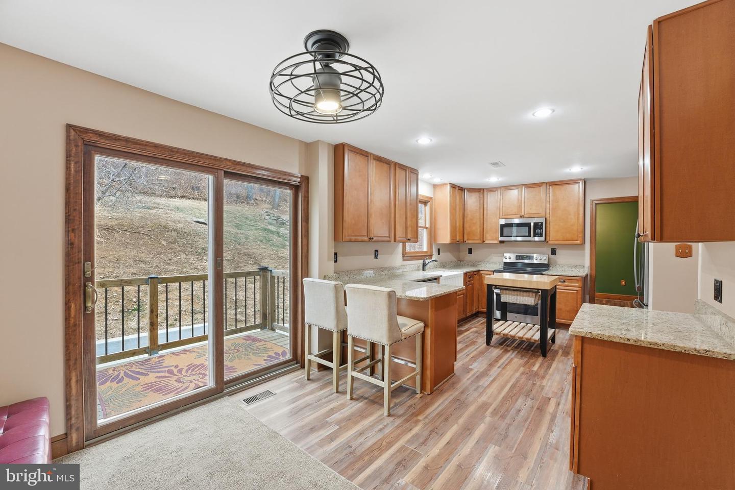 7406 BEAR WALLOW DR, WARRENTON, Virginia 20186, 4 Bedrooms Bedrooms, 12 Rooms Rooms,3 BathroomsBathrooms,Residential,For sale,7406 BEAR WALLOW DR,VAFQ2019902 MLS # VAFQ2019902