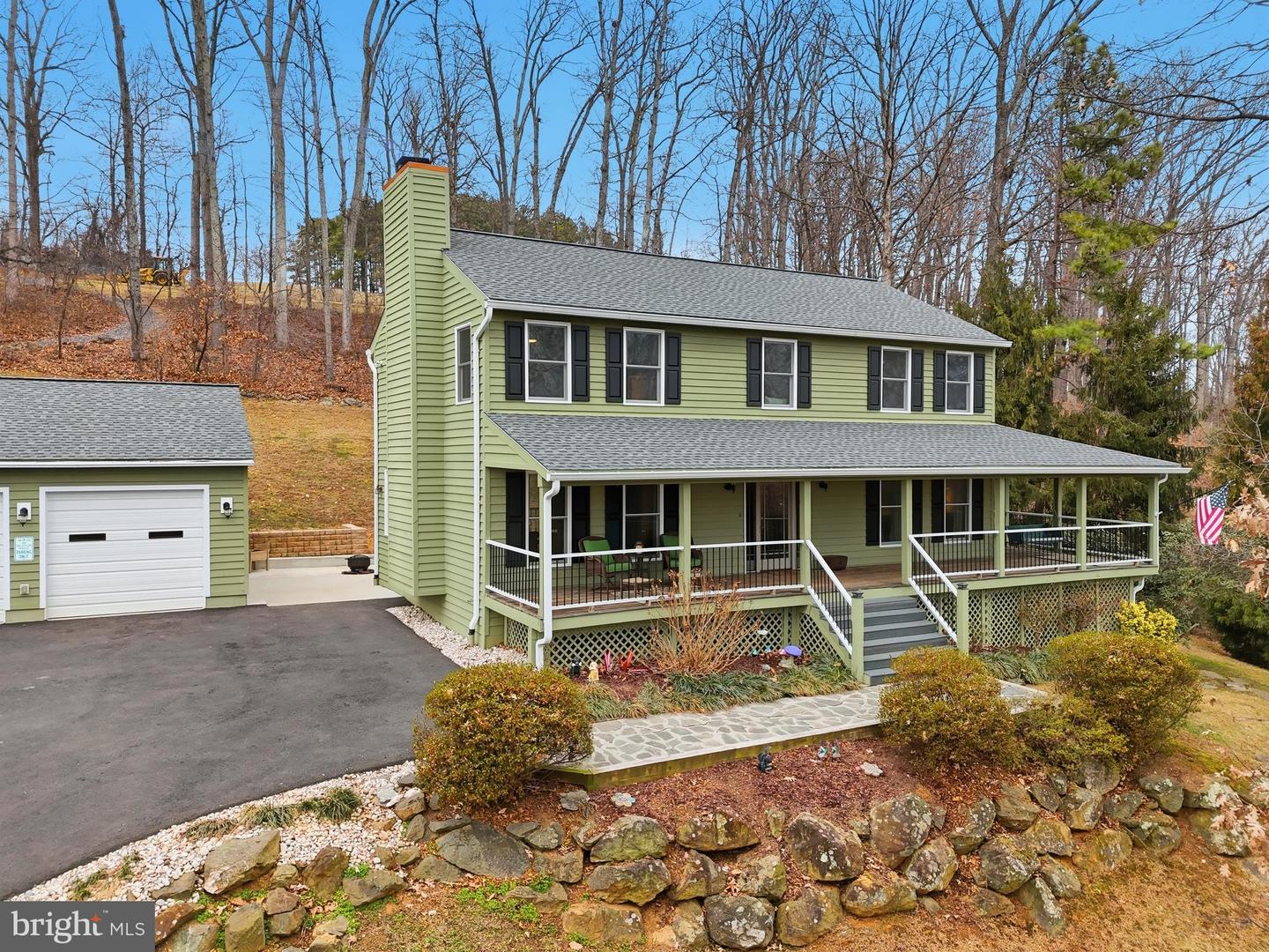 7406 BEAR WALLOW DR, WARRENTON, Virginia 20186, 4 Bedrooms Bedrooms, 12 Rooms Rooms,3 BathroomsBathrooms,Residential,For sale,7406 BEAR WALLOW DR,VAFQ2019902 MLS # VAFQ2019902