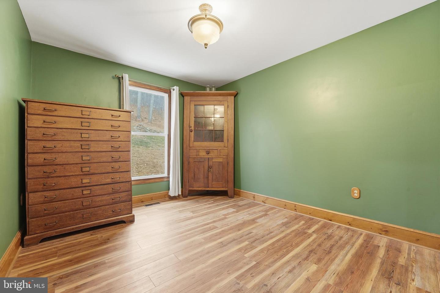 7406 BEAR WALLOW DR, WARRENTON, Virginia 20186, 4 Bedrooms Bedrooms, 12 Rooms Rooms,3 BathroomsBathrooms,Residential,For sale,7406 BEAR WALLOW DR,VAFQ2019902 MLS # VAFQ2019902