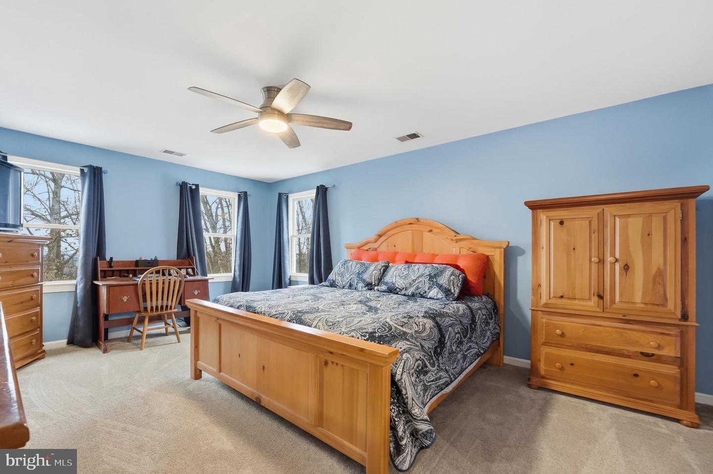 7406 BEAR WALLOW DR, WARRENTON, Virginia 20186, 4 Bedrooms Bedrooms, 12 Rooms Rooms,3 BathroomsBathrooms,Residential,For sale,7406 BEAR WALLOW DR,VAFQ2019902 MLS # VAFQ2019902