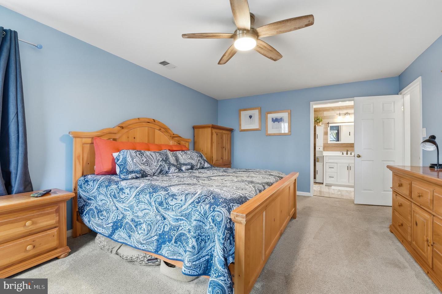 7406 BEAR WALLOW DR, WARRENTON, Virginia 20186, 4 Bedrooms Bedrooms, 12 Rooms Rooms,3 BathroomsBathrooms,Residential,For sale,7406 BEAR WALLOW DR,VAFQ2019902 MLS # VAFQ2019902