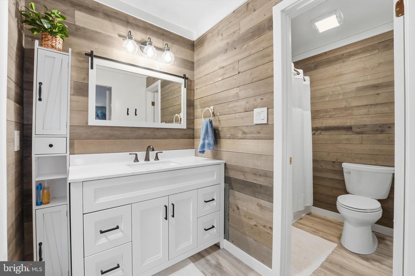 7406 BEAR WALLOW DR, WARRENTON, Virginia 20186, 4 Bedrooms Bedrooms, 12 Rooms Rooms,3 BathroomsBathrooms,Residential,For sale,7406 BEAR WALLOW DR,VAFQ2019902 MLS # VAFQ2019902