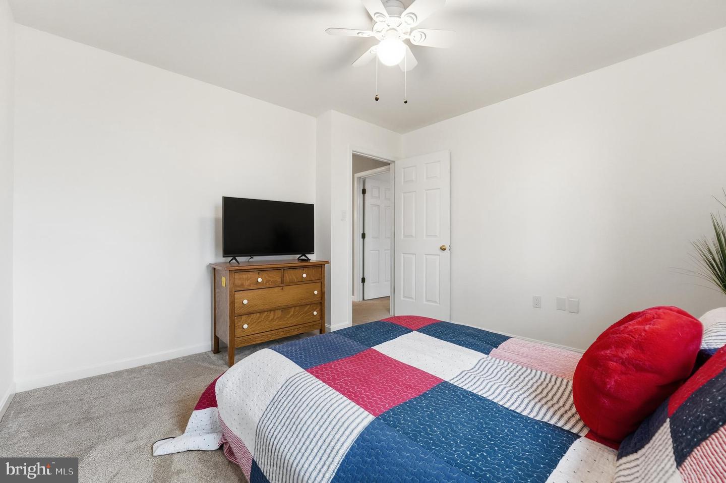 7406 BEAR WALLOW DR, WARRENTON, Virginia 20186, 4 Bedrooms Bedrooms, 12 Rooms Rooms,3 BathroomsBathrooms,Residential,For sale,7406 BEAR WALLOW DR,VAFQ2019902 MLS # VAFQ2019902