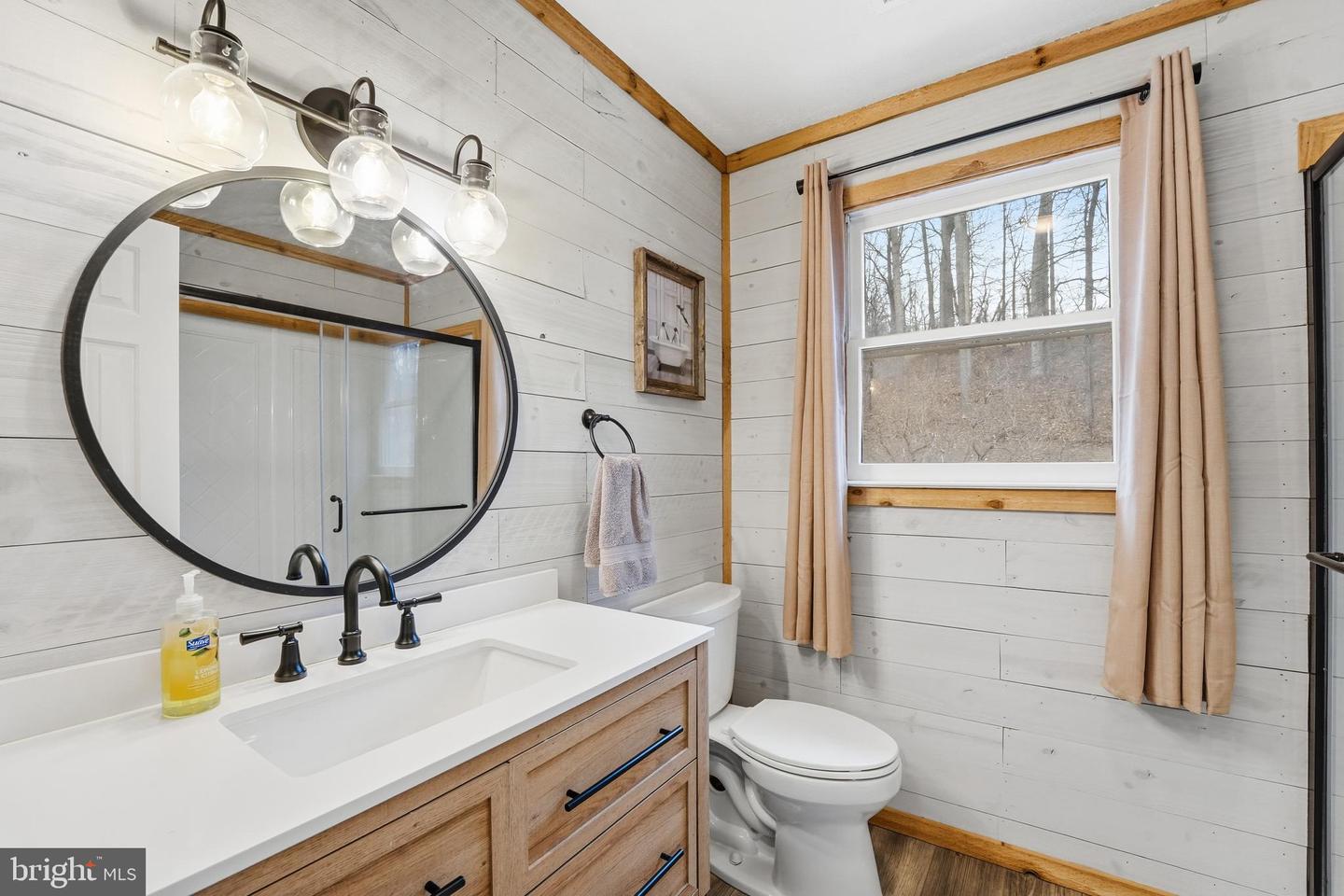 7406 BEAR WALLOW DR, WARRENTON, Virginia 20186, 4 Bedrooms Bedrooms, 12 Rooms Rooms,3 BathroomsBathrooms,Residential,For sale,7406 BEAR WALLOW DR,VAFQ2019902 MLS # VAFQ2019902