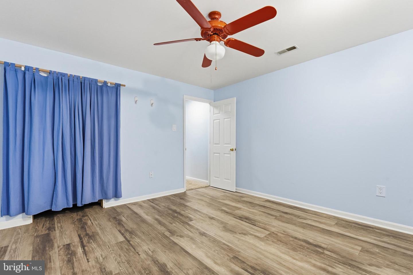 7406 BEAR WALLOW DR, WARRENTON, Virginia 20186, 4 Bedrooms Bedrooms, 12 Rooms Rooms,3 BathroomsBathrooms,Residential,For sale,7406 BEAR WALLOW DR,VAFQ2019902 MLS # VAFQ2019902