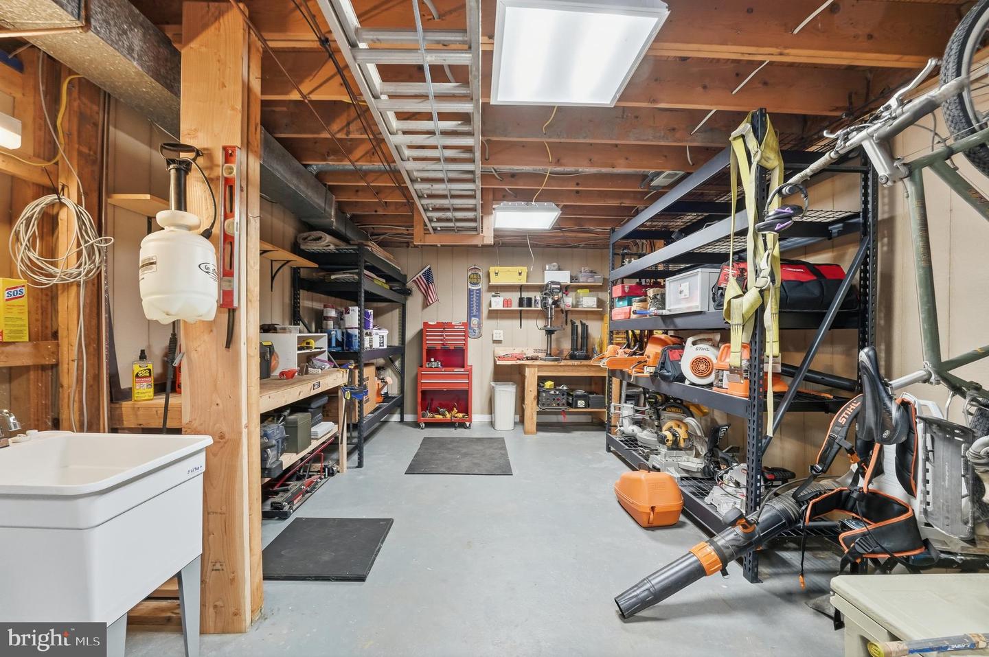 7406 BEAR WALLOW DR, WARRENTON, Virginia 20186, 4 Bedrooms Bedrooms, 12 Rooms Rooms,3 BathroomsBathrooms,Residential,For sale,7406 BEAR WALLOW DR,VAFQ2019902 MLS # VAFQ2019902