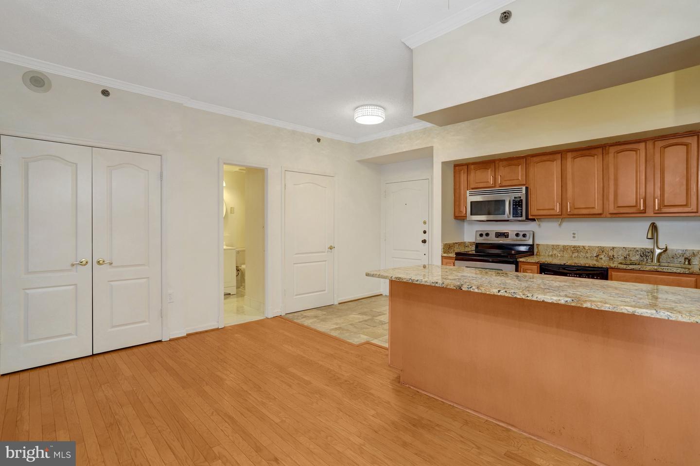 1211 S EADS ST #1011, ARLINGTON, Virginia 22202, 1 Bedroom Bedrooms, ,1 BathroomBathrooms,Residential,For sale,1211 S EADS ST #1011,VAAR2066900 MLS # VAAR2066900 1211 S EADS ST #1011, ARLINGTON, Virginia 22202, 1 Bedroom Bedrooms, ,1 BathroomBathrooms,Residential,For sale,1211 S EADS ST #1011,VAAR2066900 MLS # VAAR2066900