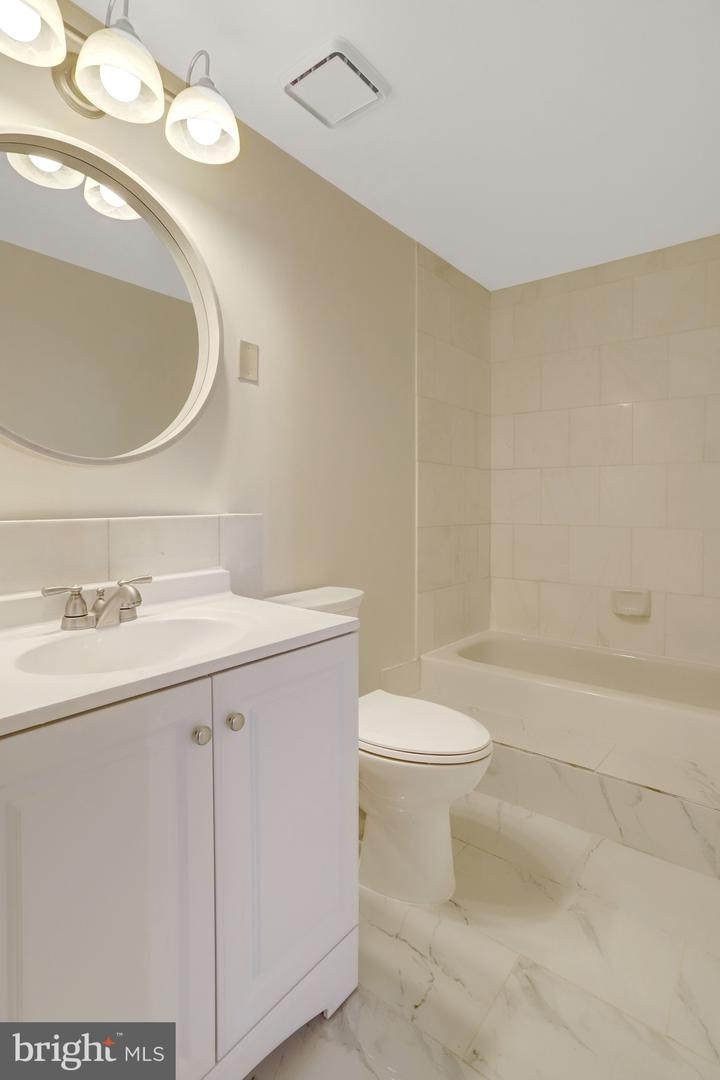 1211 S EADS ST #1011, ARLINGTON, Virginia 22202, 1 Bedroom Bedrooms, ,1 BathroomBathrooms,Residential,For sale,1211 S EADS ST #1011,VAAR2066900 MLS # VAAR2066900 1211 S EADS ST #1011, ARLINGTON, Virginia 22202, 1 Bedroom Bedrooms, ,1 BathroomBathrooms,Residential,For sale,1211 S EADS ST #1011,VAAR2066900 MLS # VAAR2066900