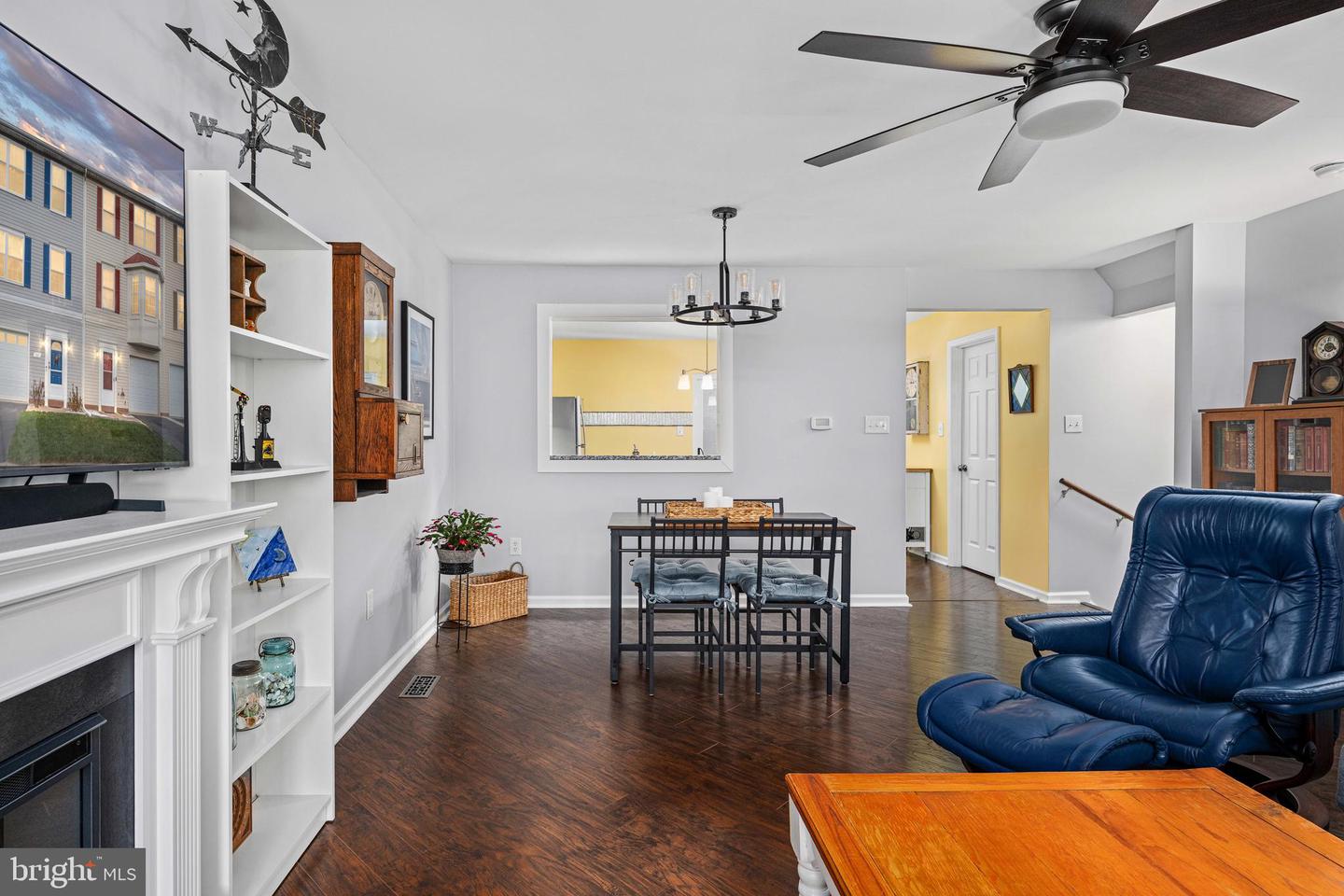 787 GENERAL WALLACE CT, WARRENTON, Virginia 20186, 3 Bedrooms Bedrooms, ,2 BathroomsBathrooms,Residential,For sale,787 GENERAL WALLACE CT,VAFQ2019956 MLS # VAFQ2019956