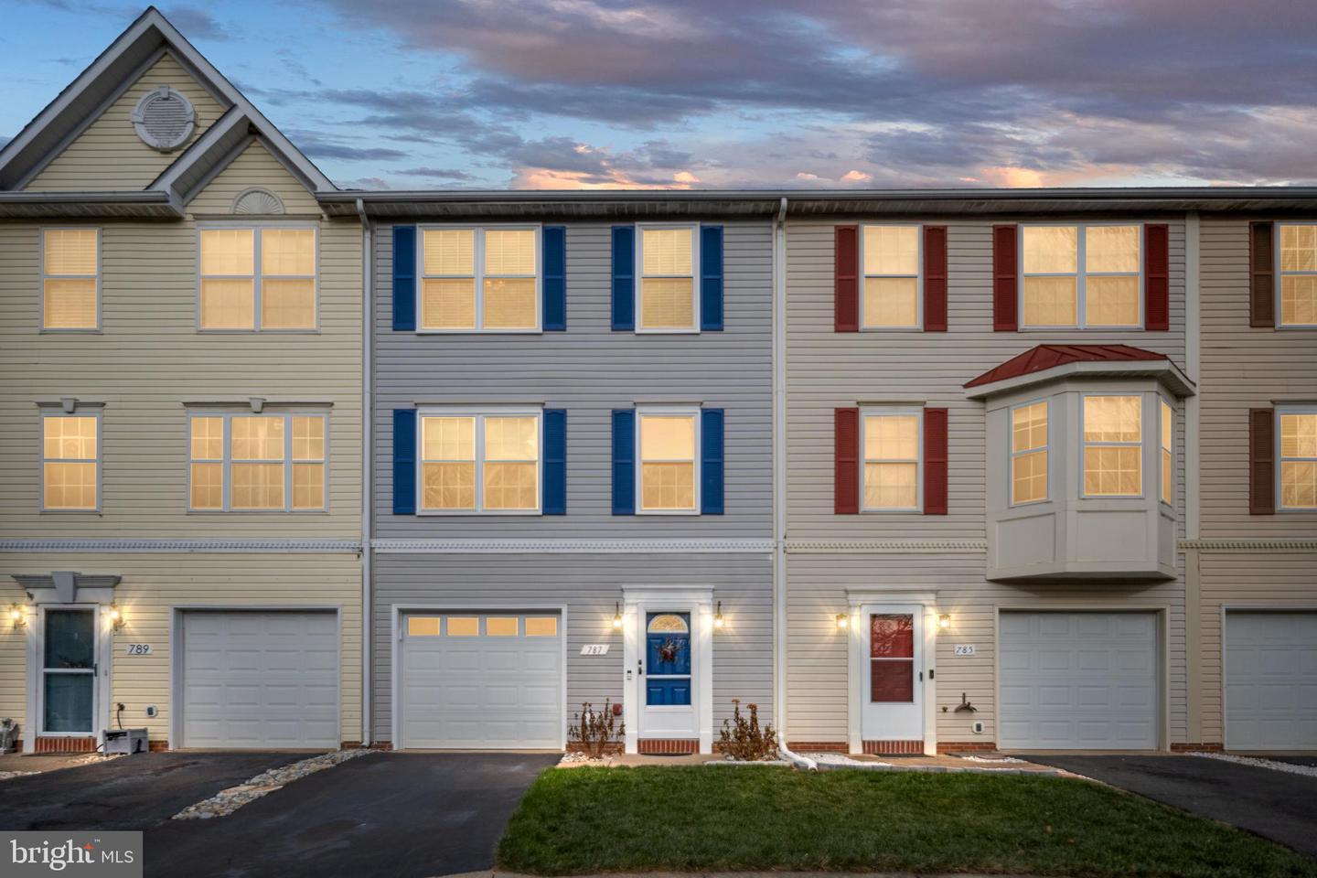 787 GENERAL WALLACE CT, WARRENTON, Virginia 20186, 3 Bedrooms Bedrooms, ,2 BathroomsBathrooms,Residential,For sale,787 GENERAL WALLACE CT,VAFQ2019956 MLS # VAFQ2019956