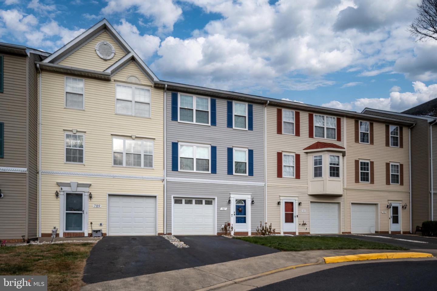 787 GENERAL WALLACE CT, WARRENTON, Virginia 20186, 3 Bedrooms Bedrooms, ,2 BathroomsBathrooms,Residential,For sale,787 GENERAL WALLACE CT,VAFQ2019956 MLS # VAFQ2019956