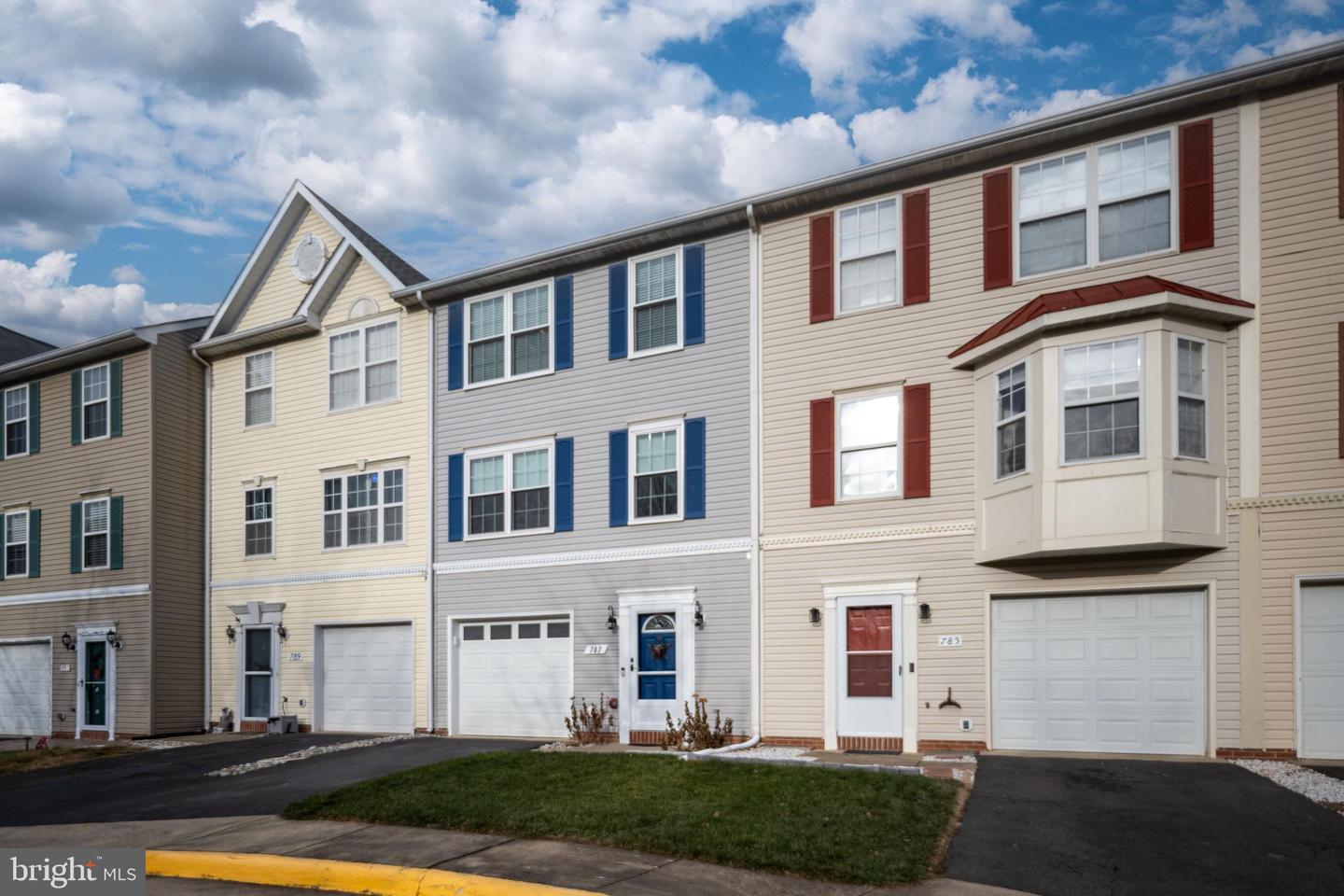 787 GENERAL WALLACE CT, WARRENTON, Virginia 20186, 3 Bedrooms Bedrooms, ,2 BathroomsBathrooms,Residential,For sale,787 GENERAL WALLACE CT,VAFQ2019956 MLS # VAFQ2019956