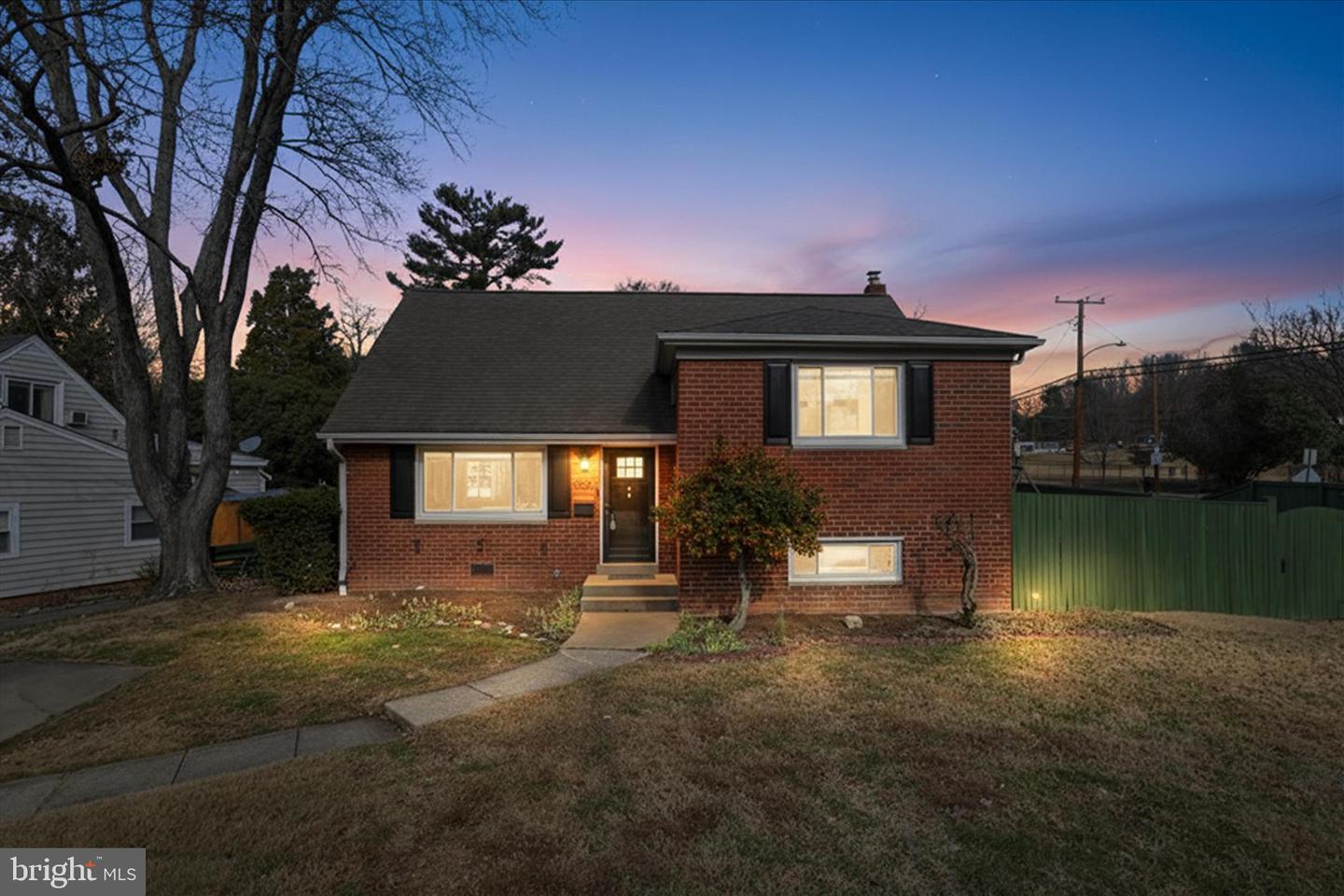 5201 RICHENBACHER AVE, ALEXANDRIA, Virginia 22304, 3 Bedrooms Bedrooms, ,2 BathroomsBathrooms,Residential,For sale,5201 RICHENBACHER AVE,VAAX2052556 MLS # VAAX2052556