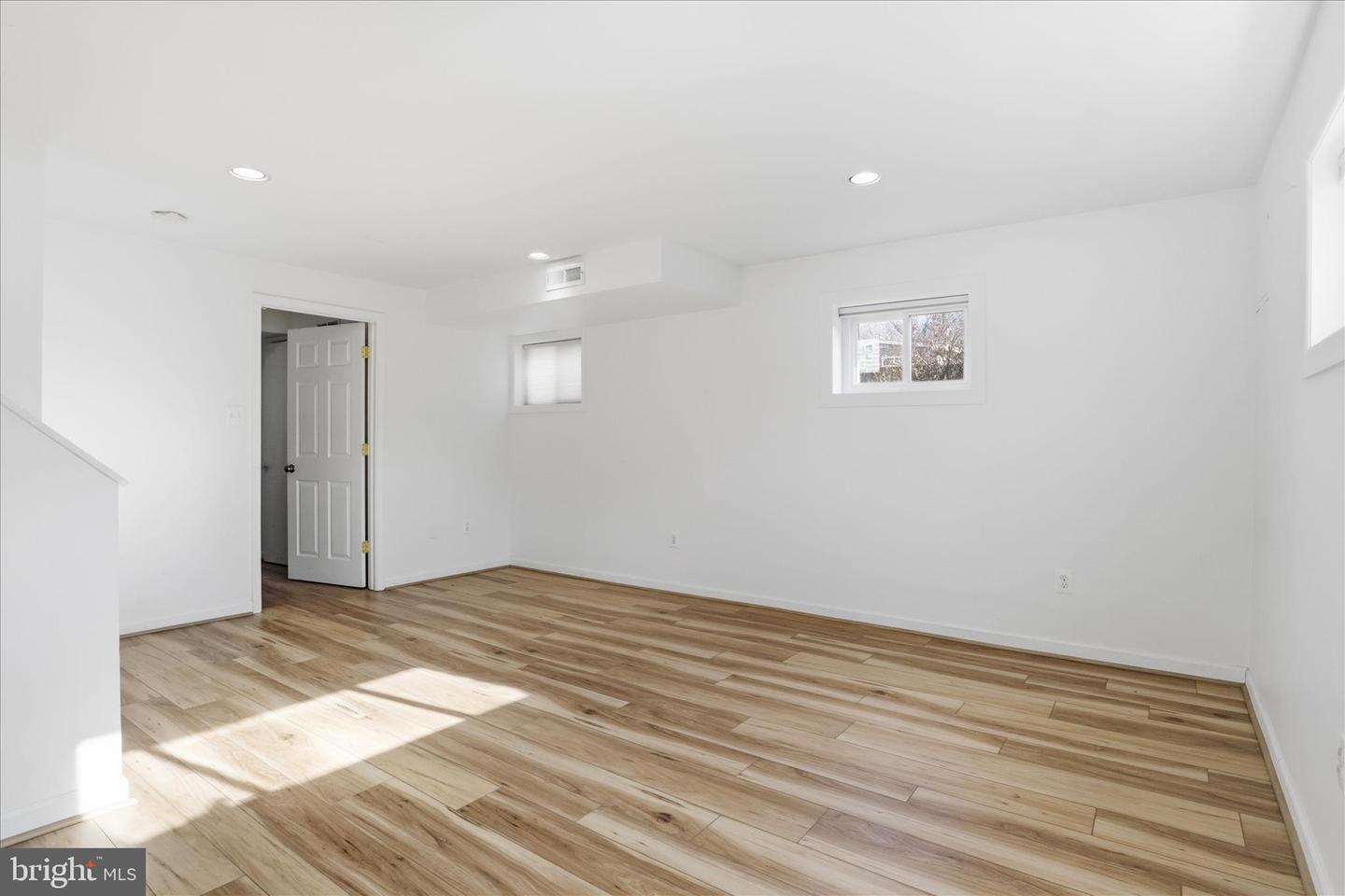 5201 RICHENBACHER AVE, ALEXANDRIA, Virginia 22304, 3 Bedrooms Bedrooms, ,2 BathroomsBathrooms,Residential,For sale,5201 RICHENBACHER AVE,VAAX2052556 MLS # VAAX2052556