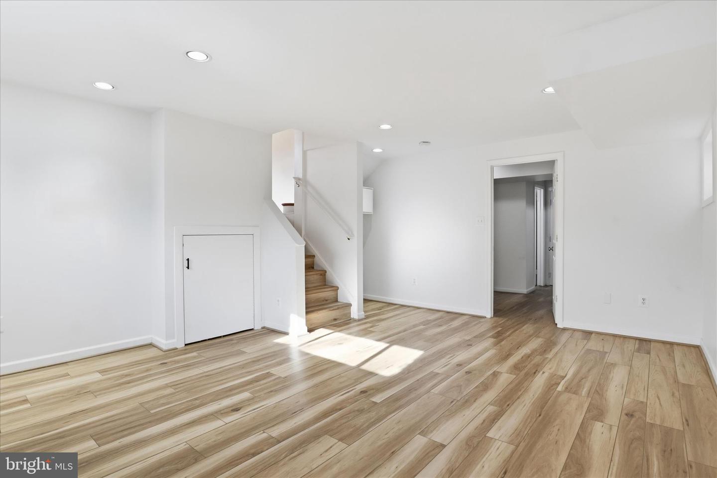 5201 RICHENBACHER AVE, ALEXANDRIA, Virginia 22304, 3 Bedrooms Bedrooms, ,2 BathroomsBathrooms,Residential,For sale,5201 RICHENBACHER AVE,VAAX2052556 MLS # VAAX2052556