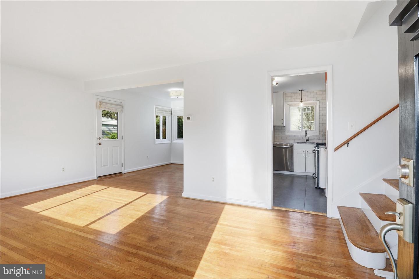 5201 RICHENBACHER AVE, ALEXANDRIA, Virginia 22304, 3 Bedrooms Bedrooms, ,2 BathroomsBathrooms,Residential,For sale,5201 RICHENBACHER AVE,VAAX2052556 MLS # VAAX2052556