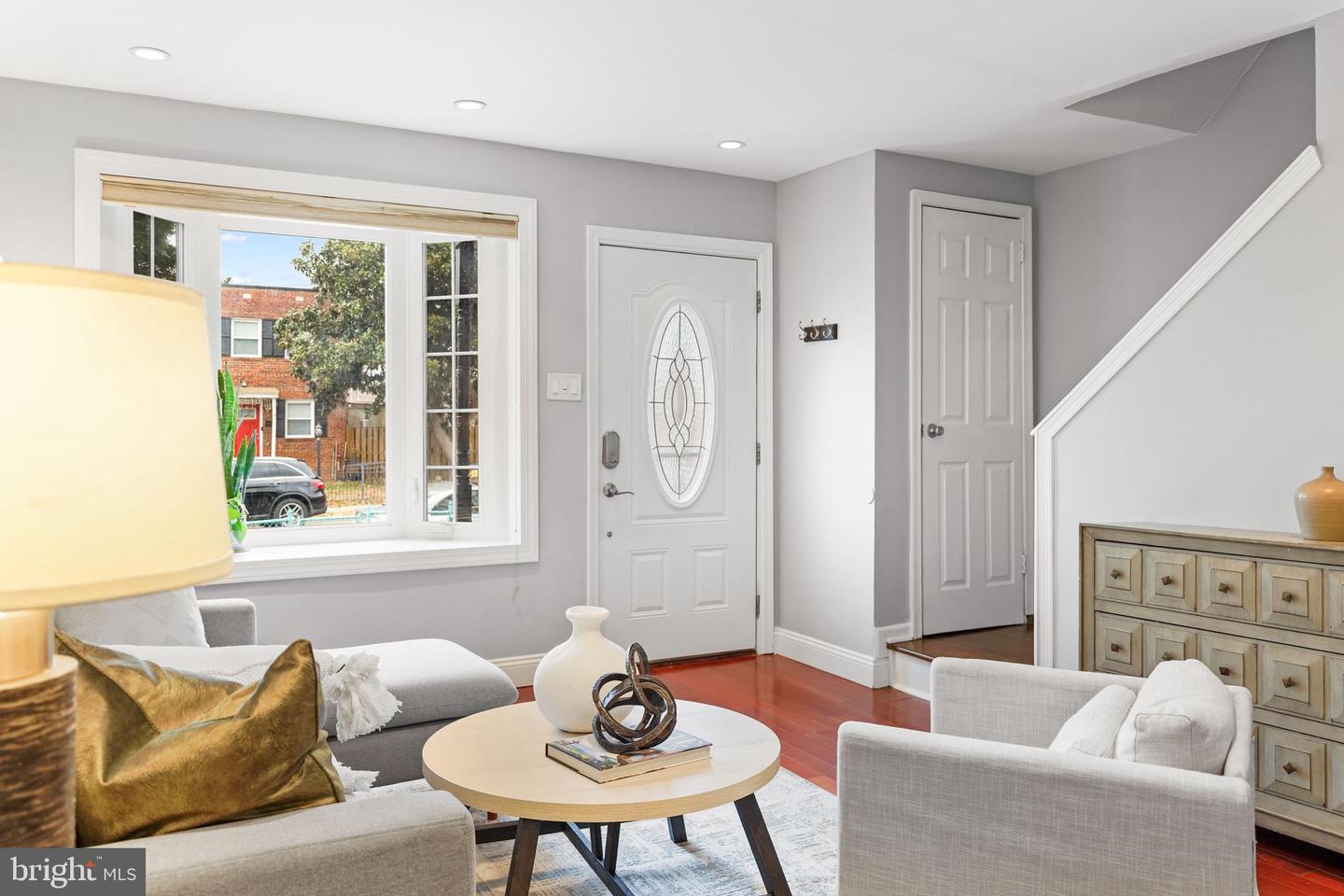 44 DALE ST, ALEXANDRIA, Virginia 22305, 3 Bedrooms Bedrooms, ,2 BathroomsBathrooms,Residential,For sale,44 DALE ST,VAAX2052622 MLS # VAAX2052622